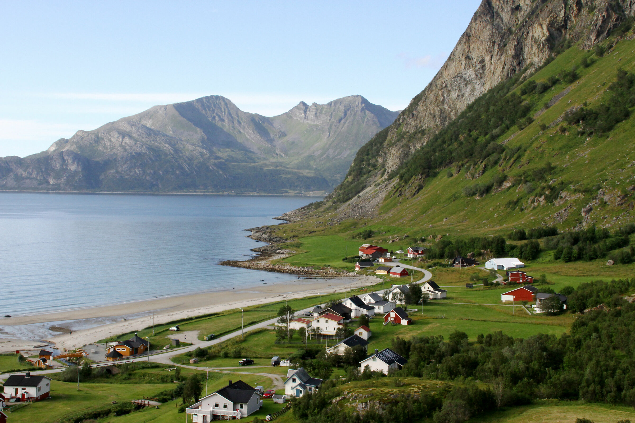 Paesaggio dalla strada Fv57 verso Tromvik (Norvegia)