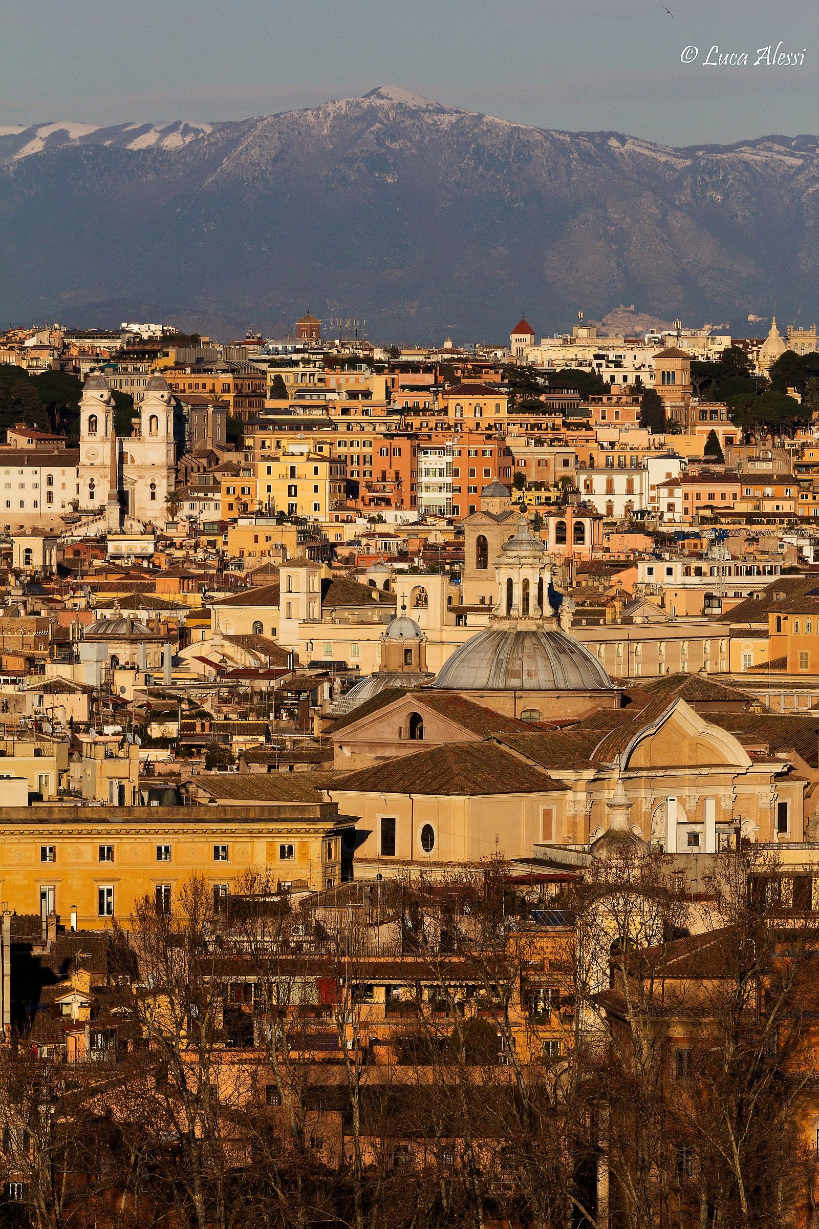 Rome and Mt Gennaro 1271 meters above sea level