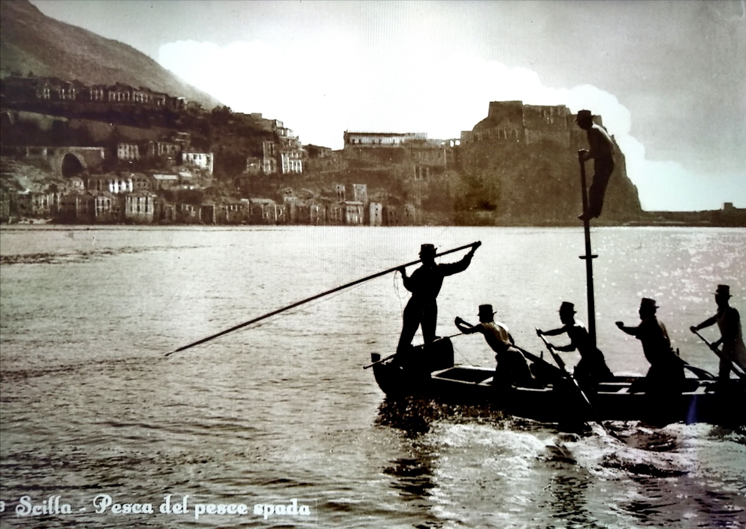 Pesca del pesce spada. Il gesto fatale. Una epica lotta