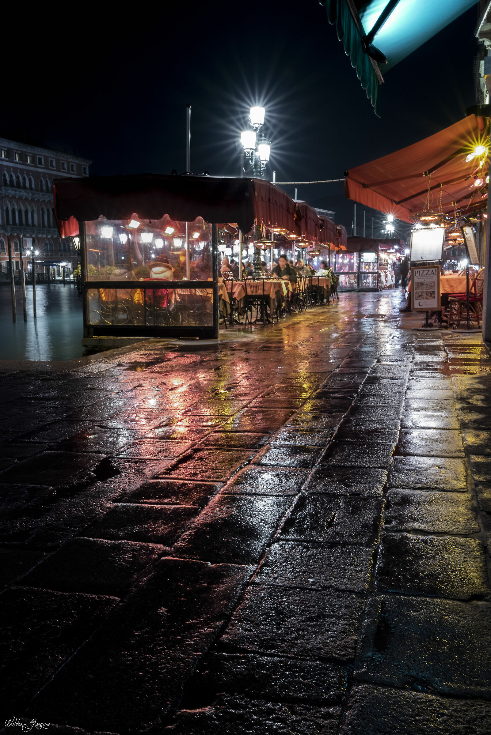 Pioggia di cromia rossa