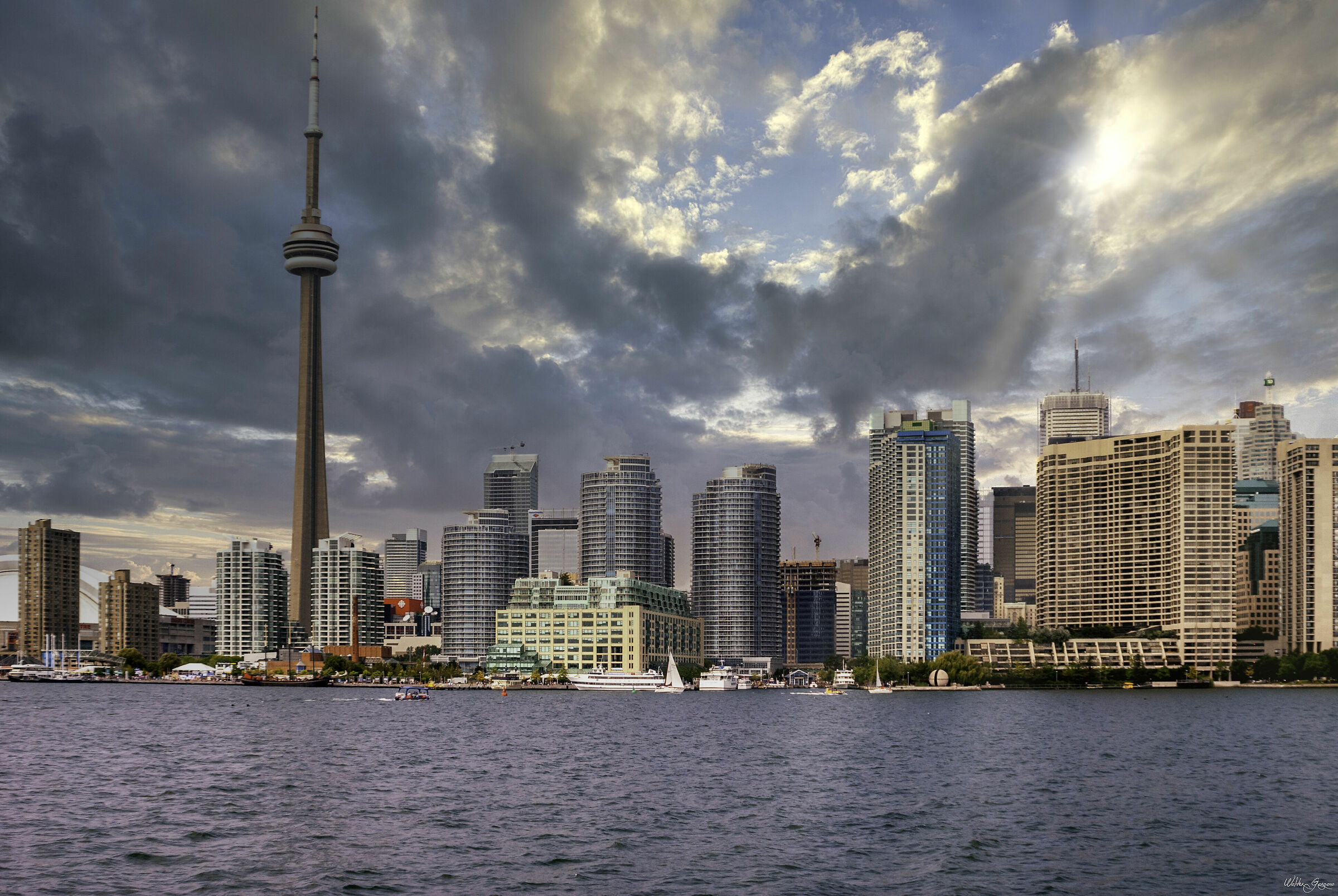 Cn Tower al tramonto