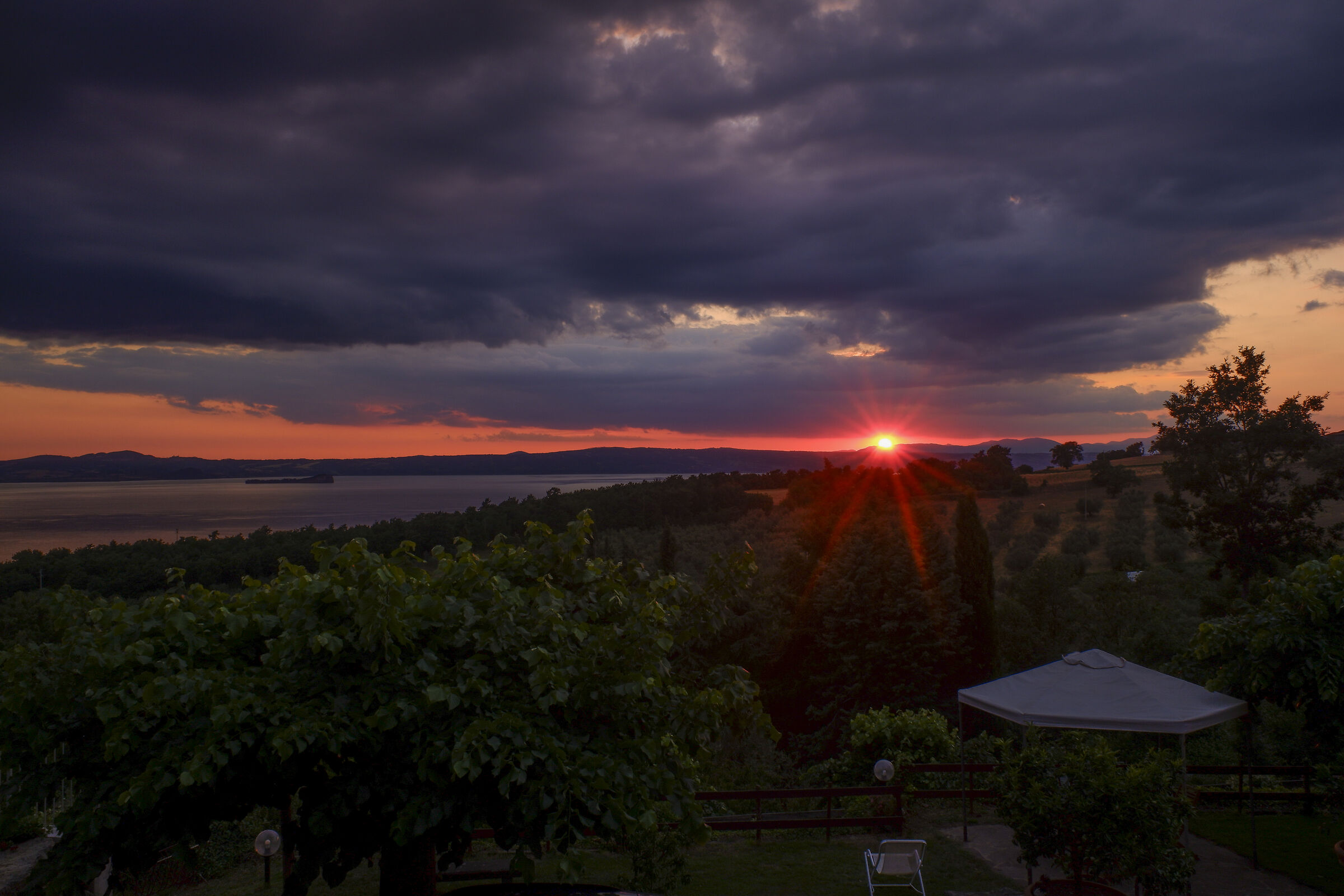 Last ray of light on the lake