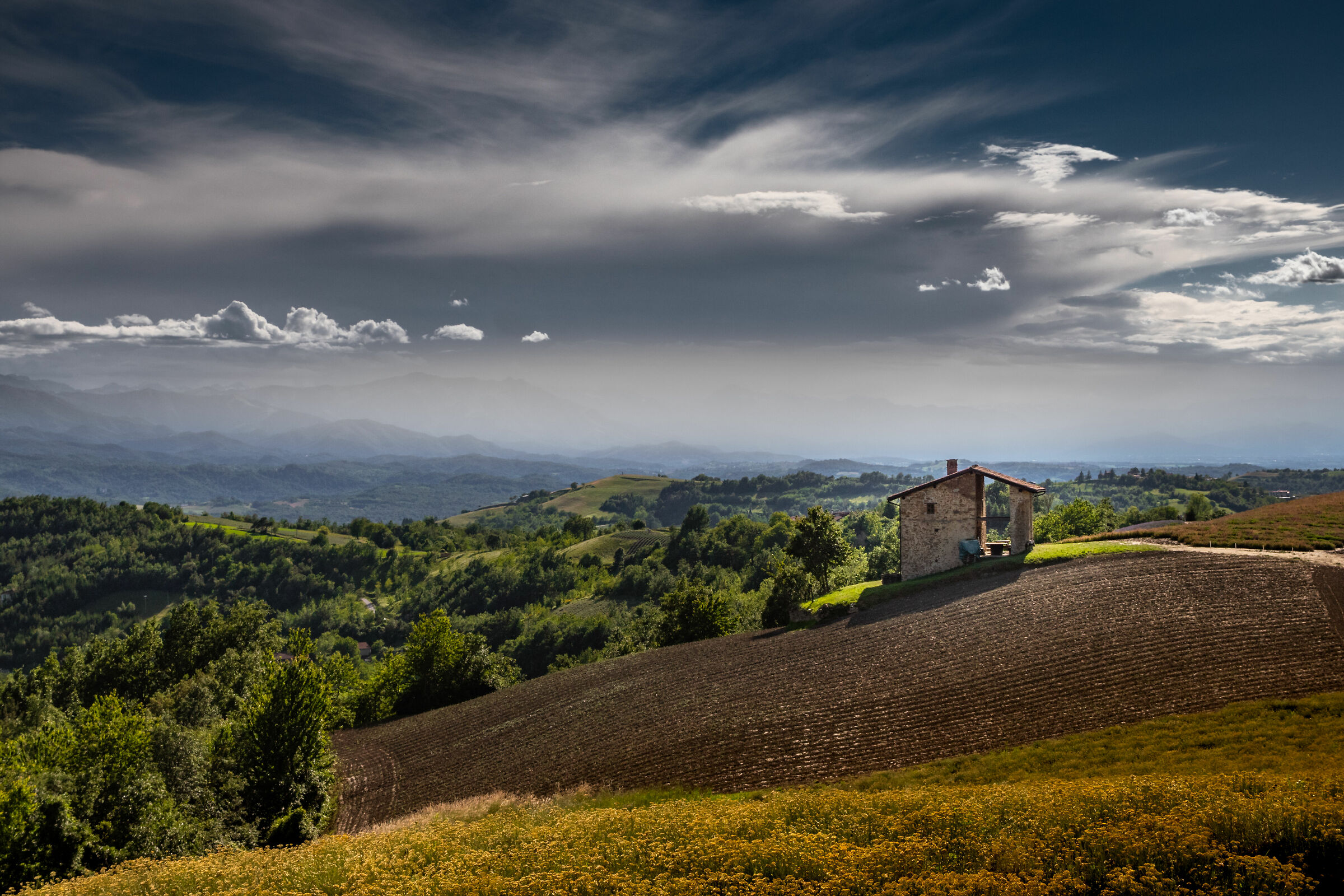 Lungo il Percorso Agri-Panoramico a Sale San Giovanni
