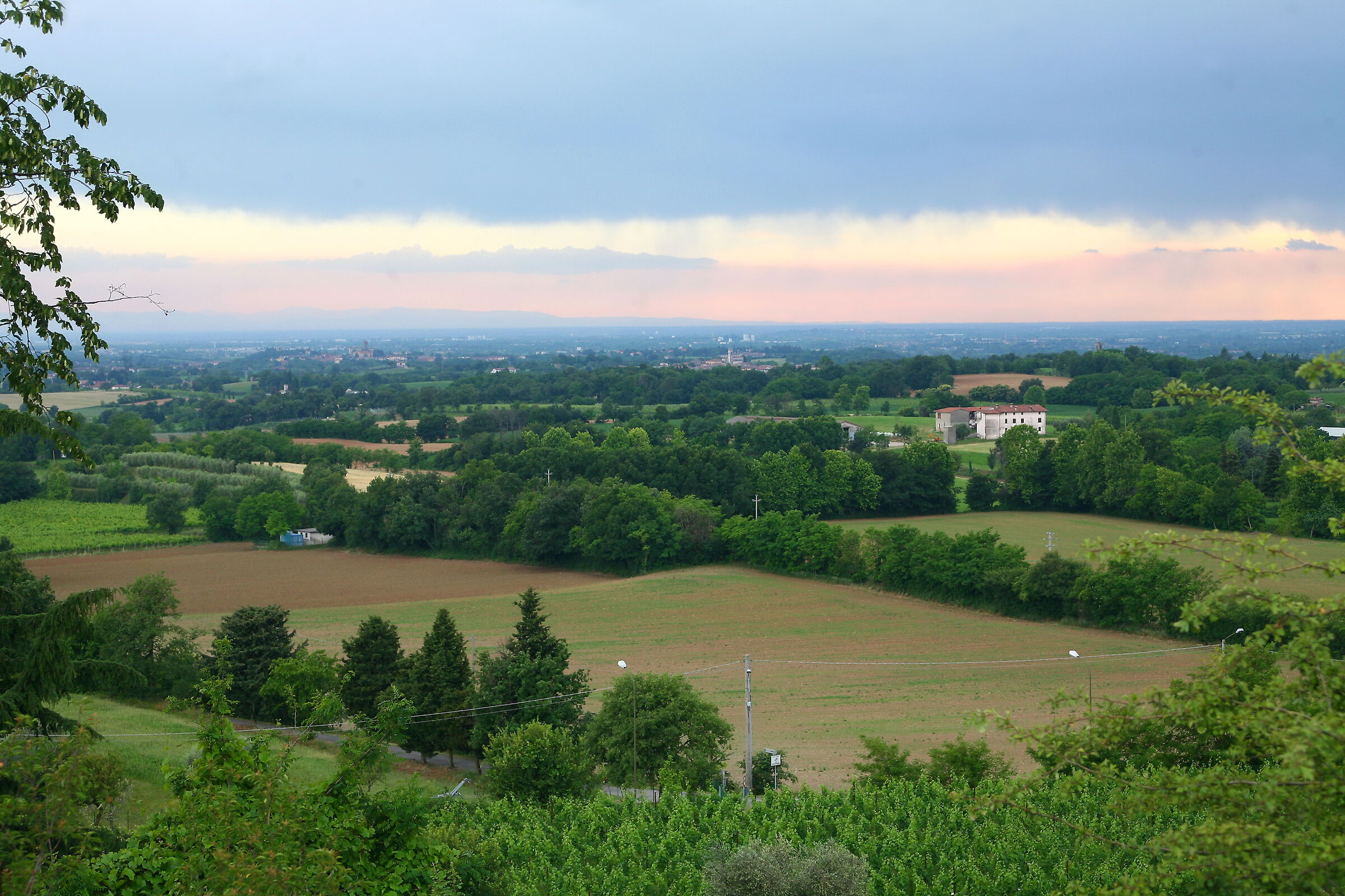 Appennini parmensi dalle colline intorno al Garda