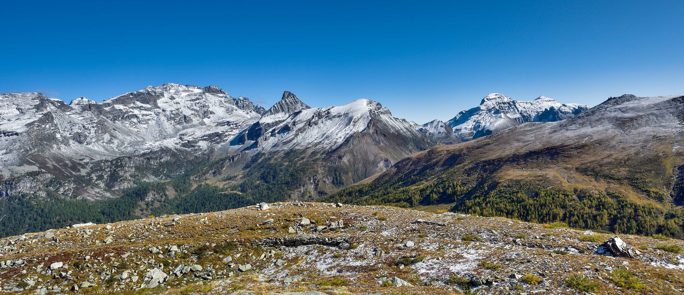 l'altro lato della conca del Veglia