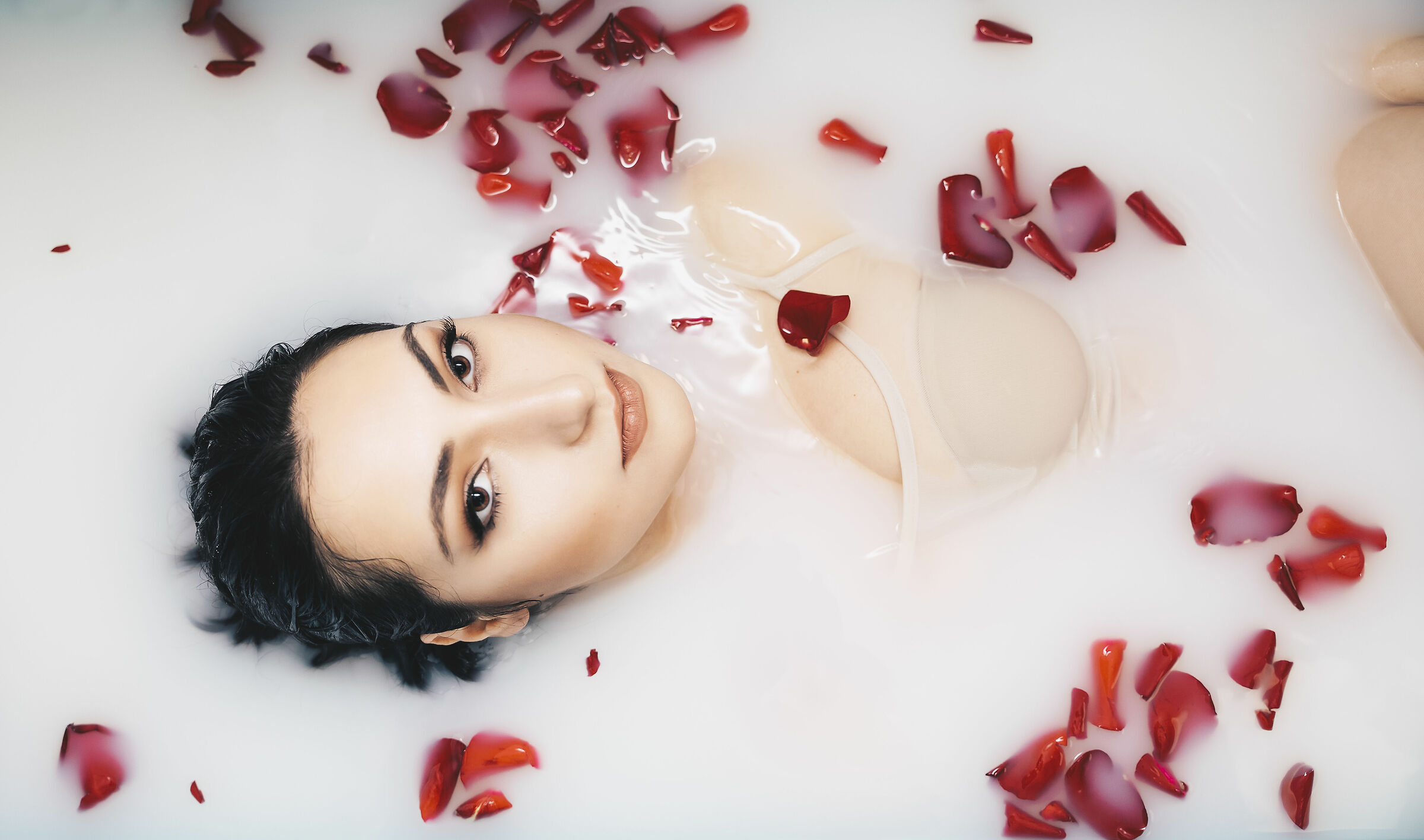 Red roses and Milk...