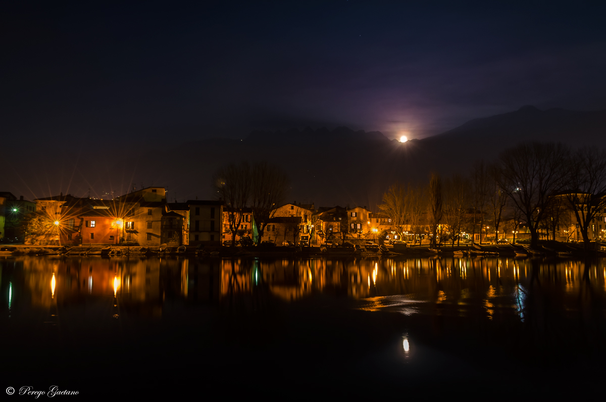 Luna piena sul Resegone