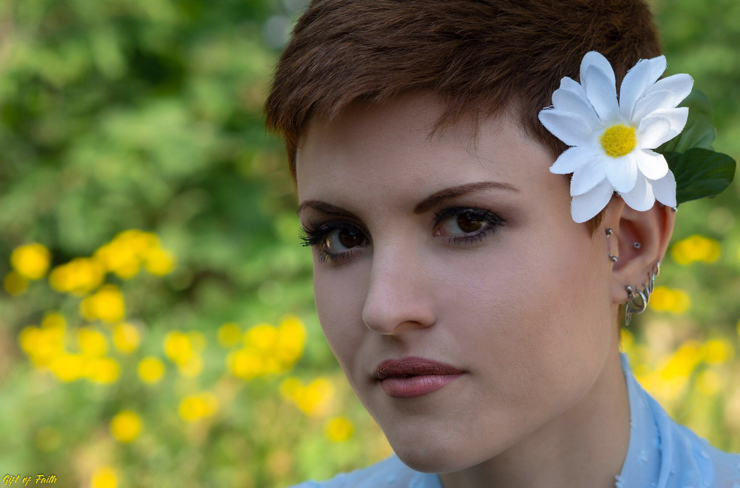 A Flower between flowers