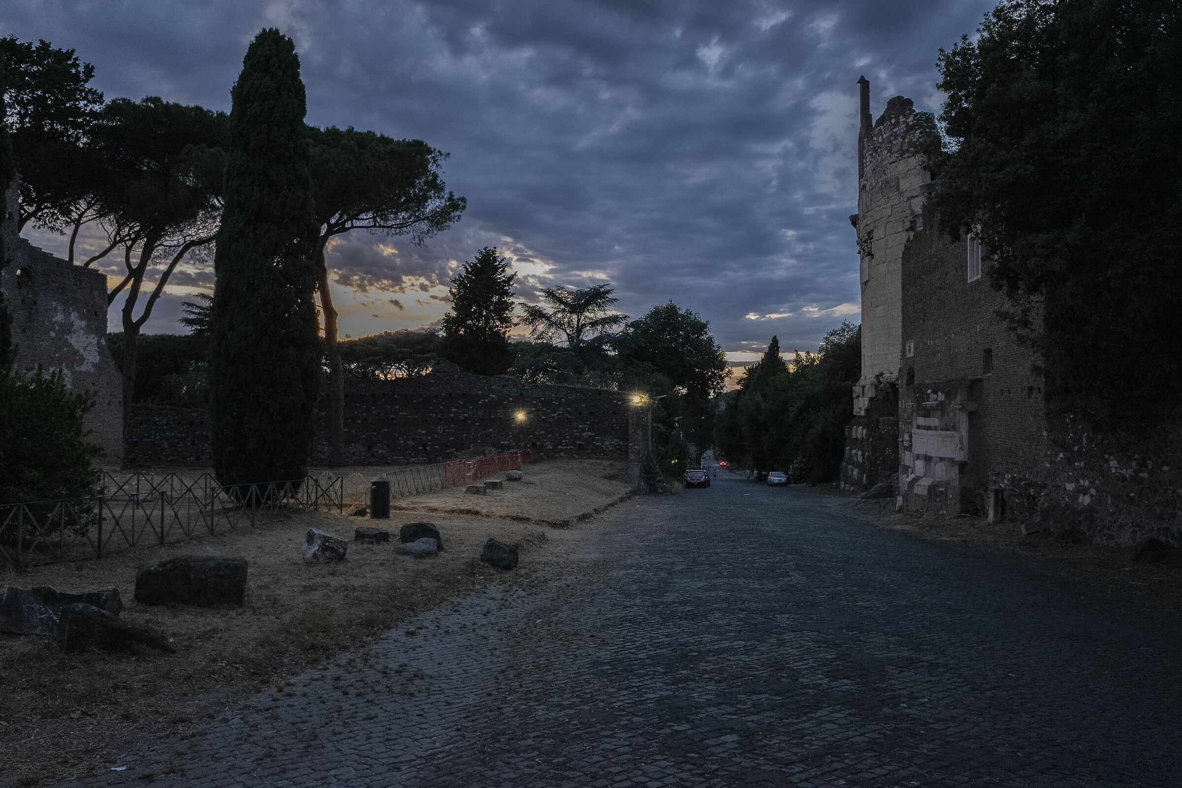 Roma - Appia antica, vicino Mausoleo di Cecilia Metella