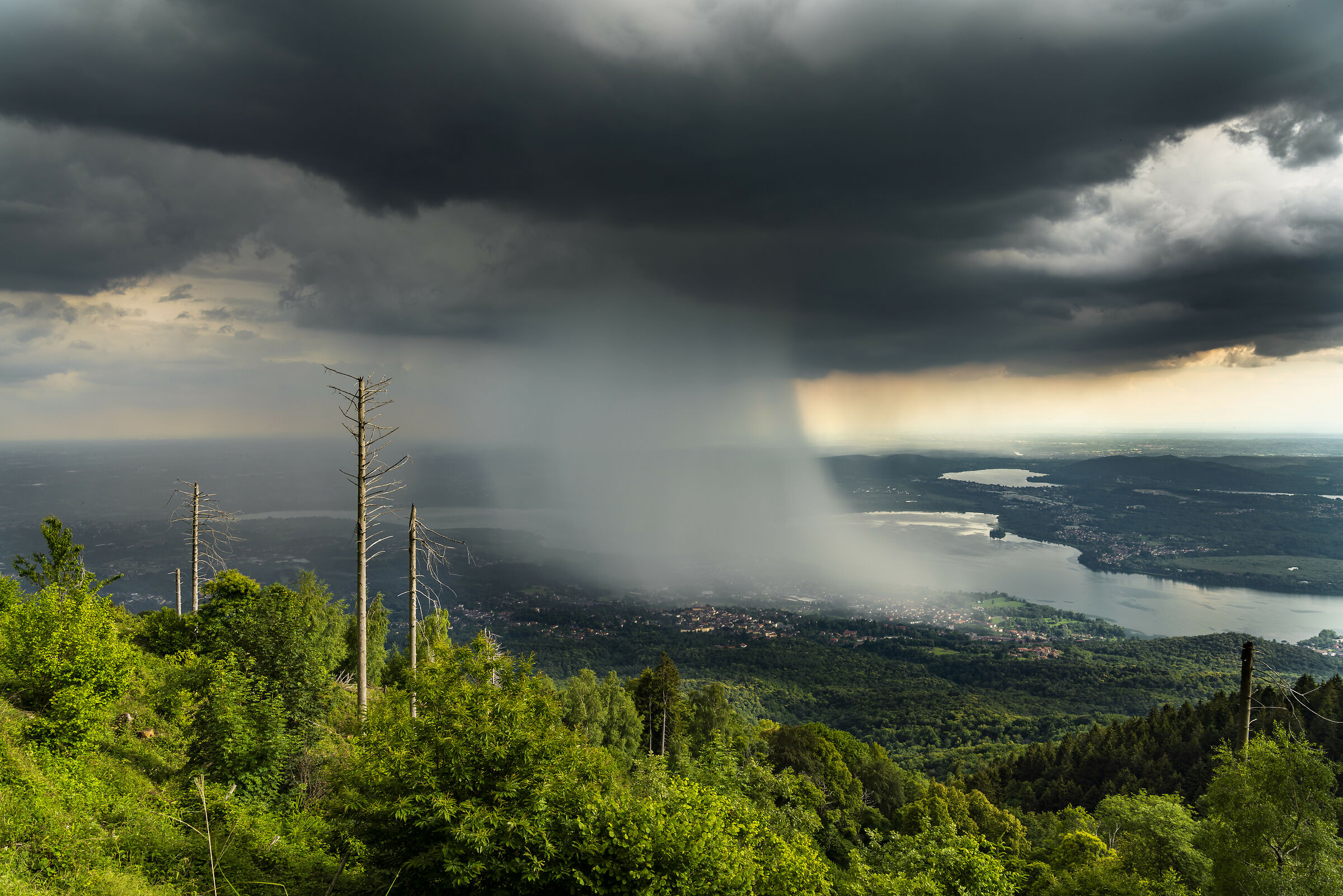 Temporale sopra al Lago di Varese