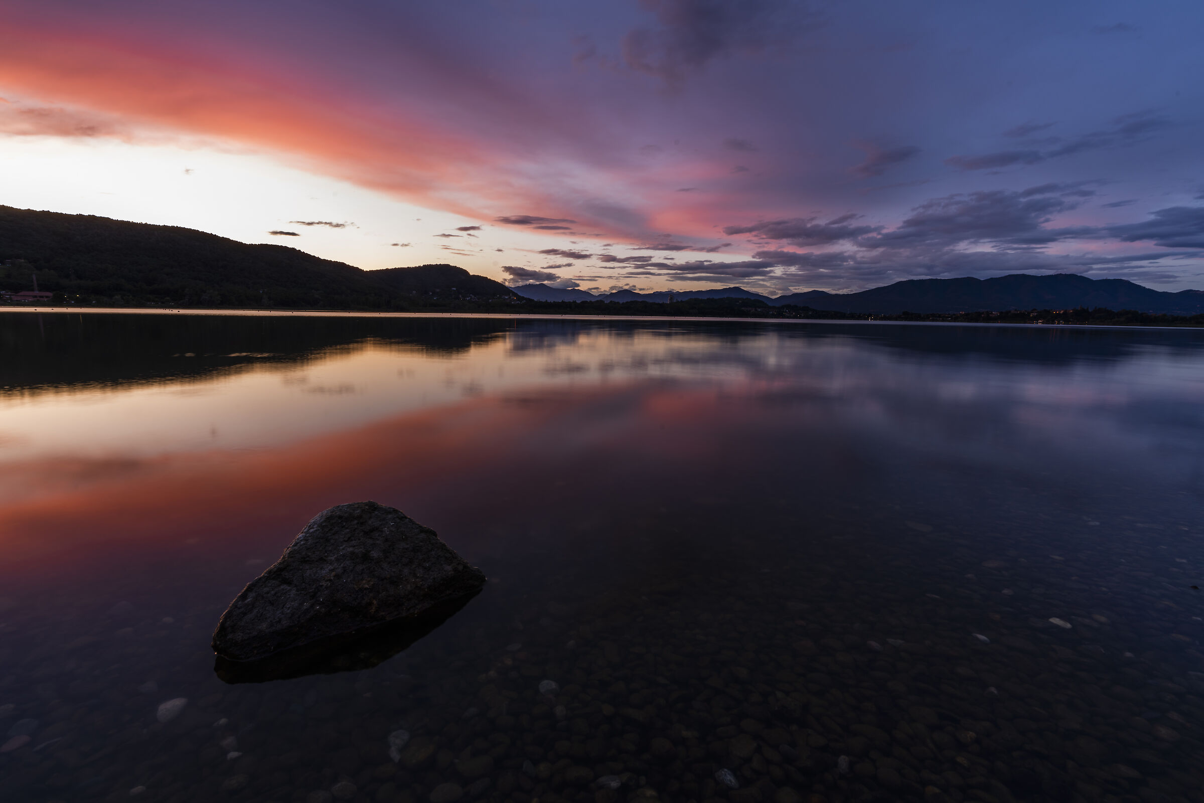 Tramonto sul Lago di Comabbio