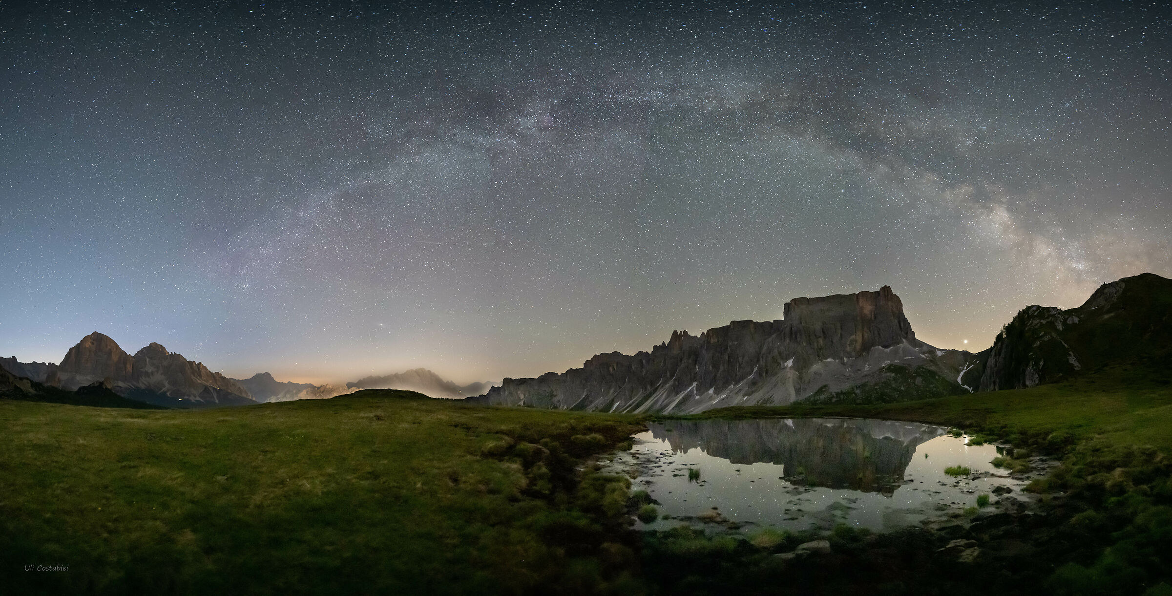 Galactic arc above the Croda at The Lake