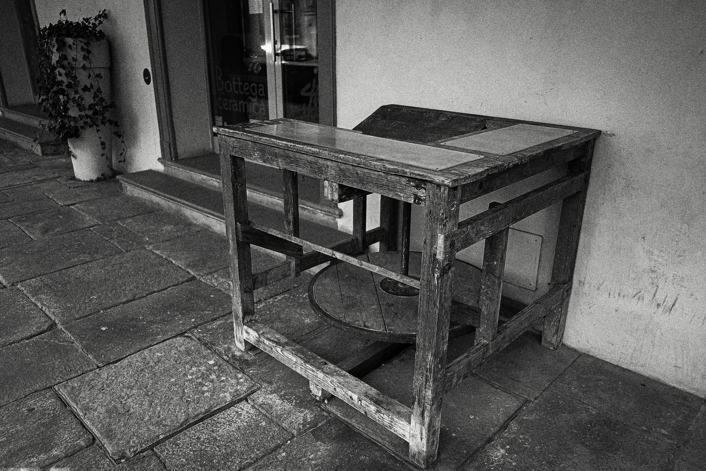 lathe for shaping clay