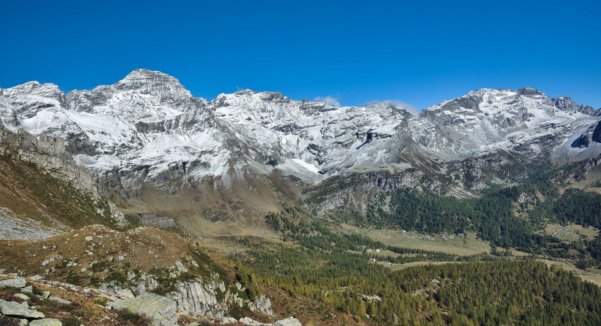 scendendo verso il laghetto delle streghe