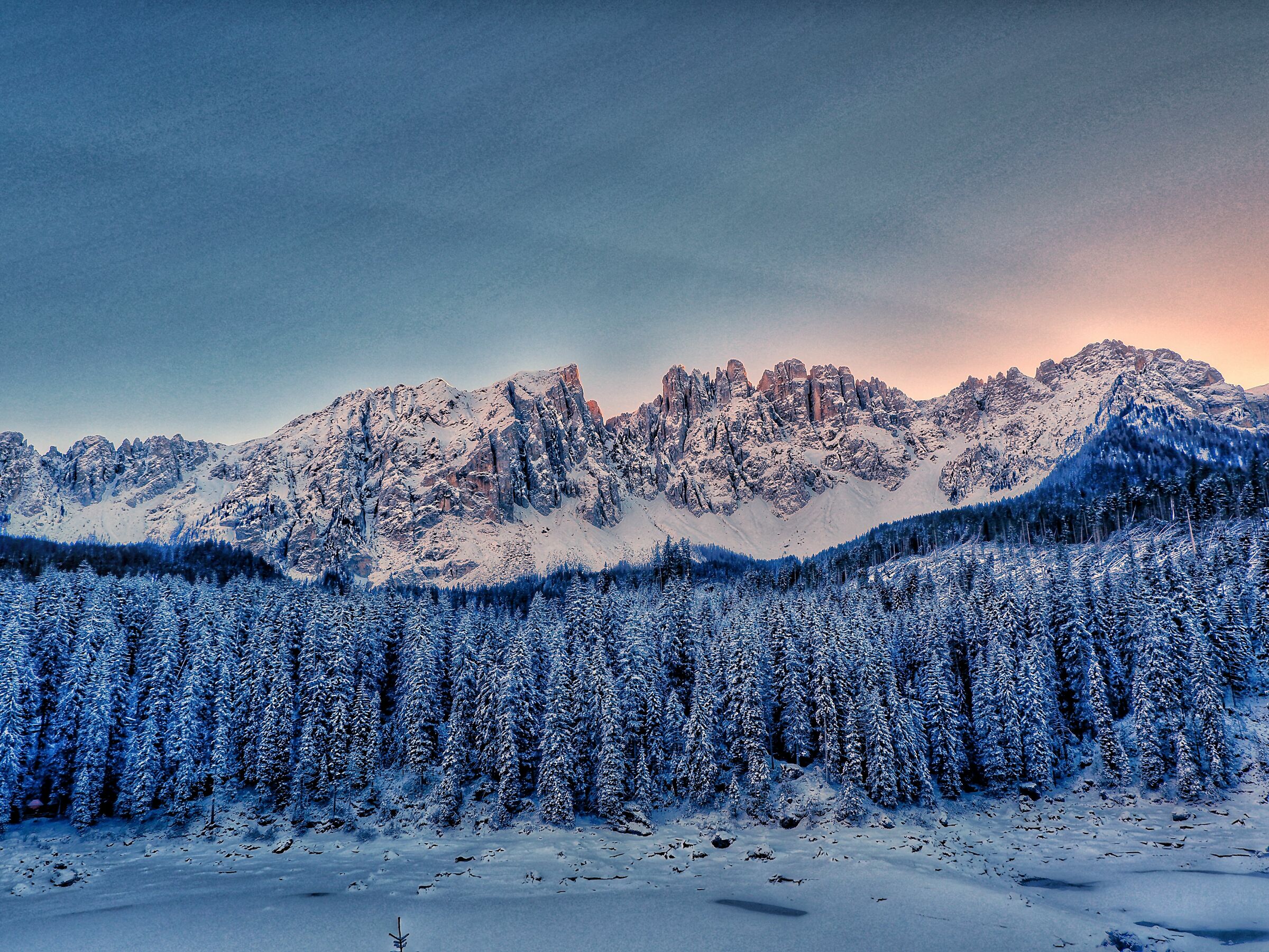 Lonely sunset (Lago di Carezza)