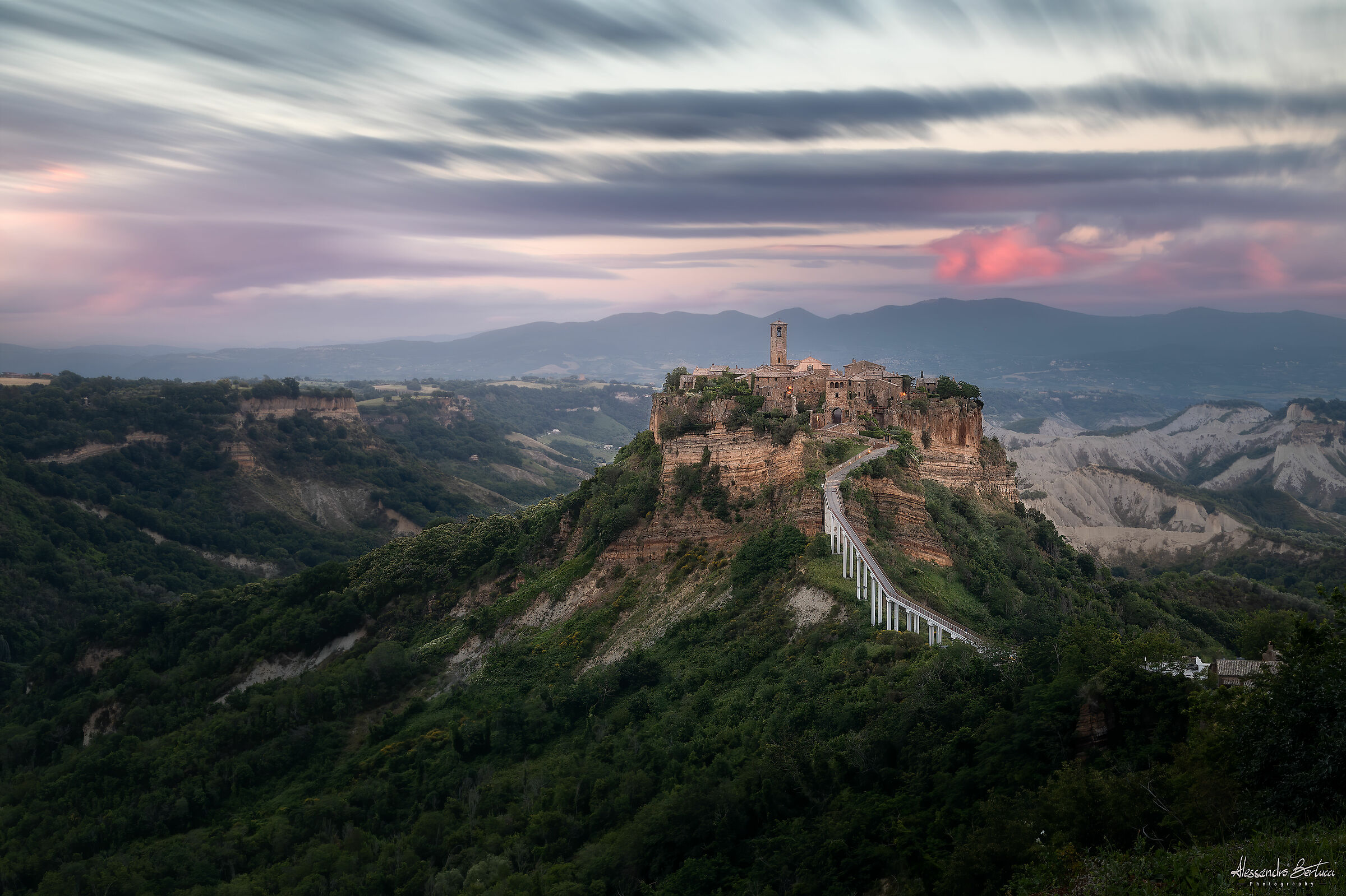 Civita al tramonto