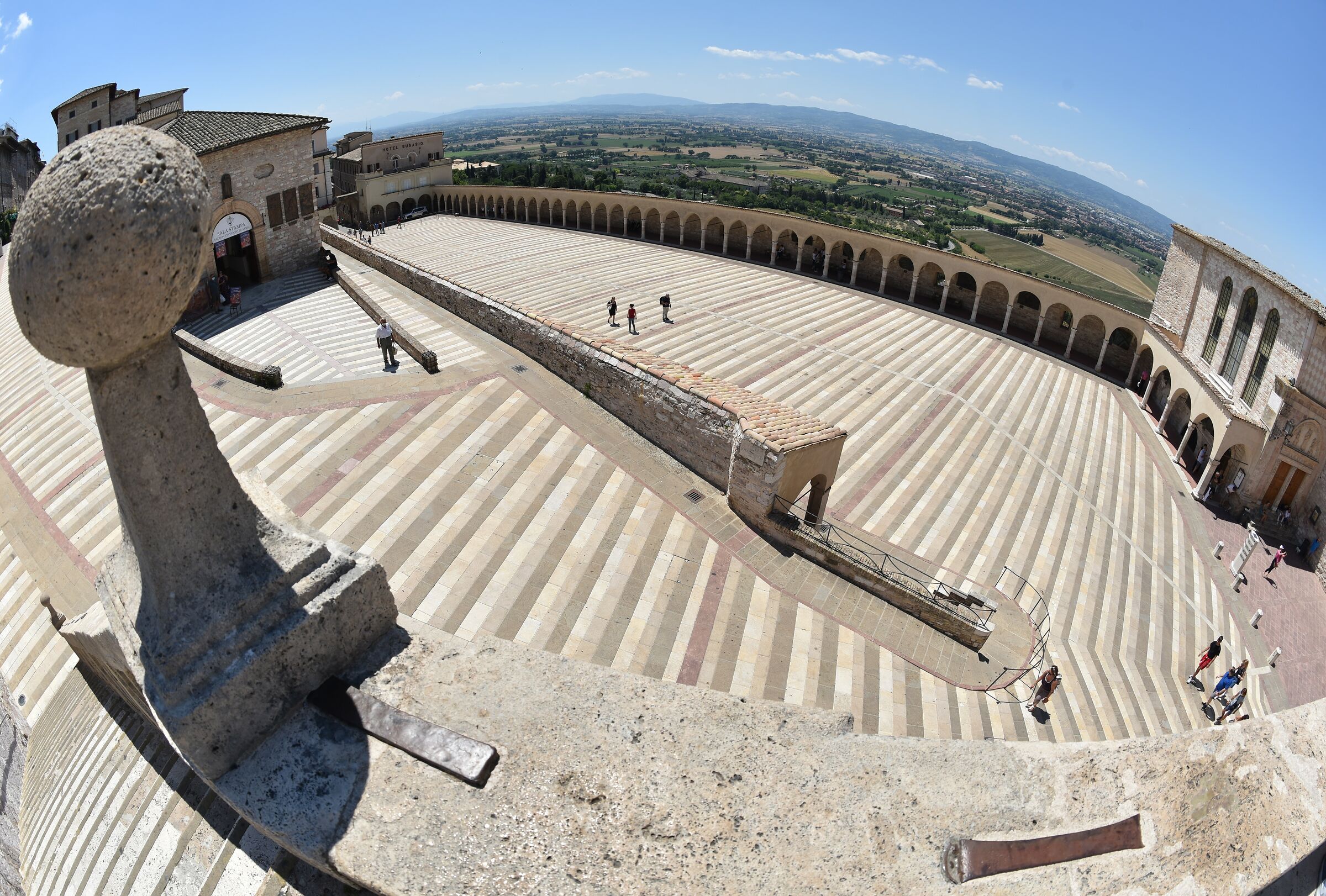 Assisi, pax umbrae in fisheye
