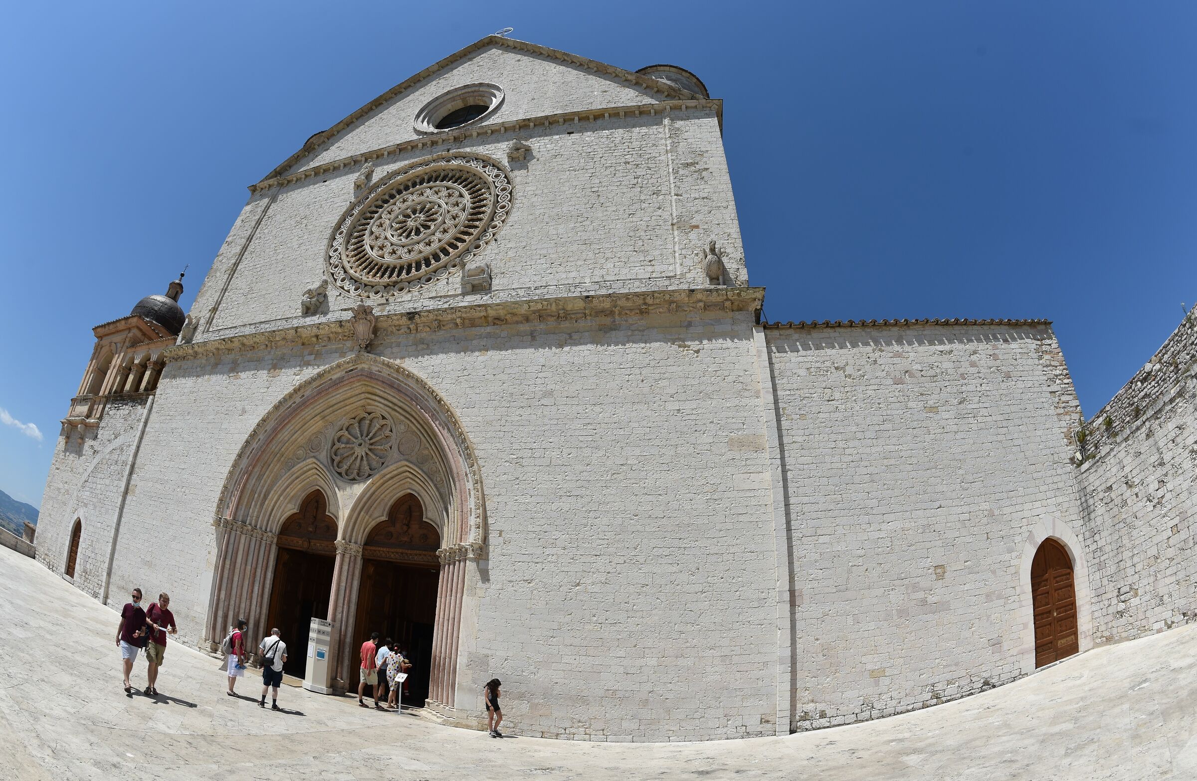 Assisi, pax umbrae in fisheye