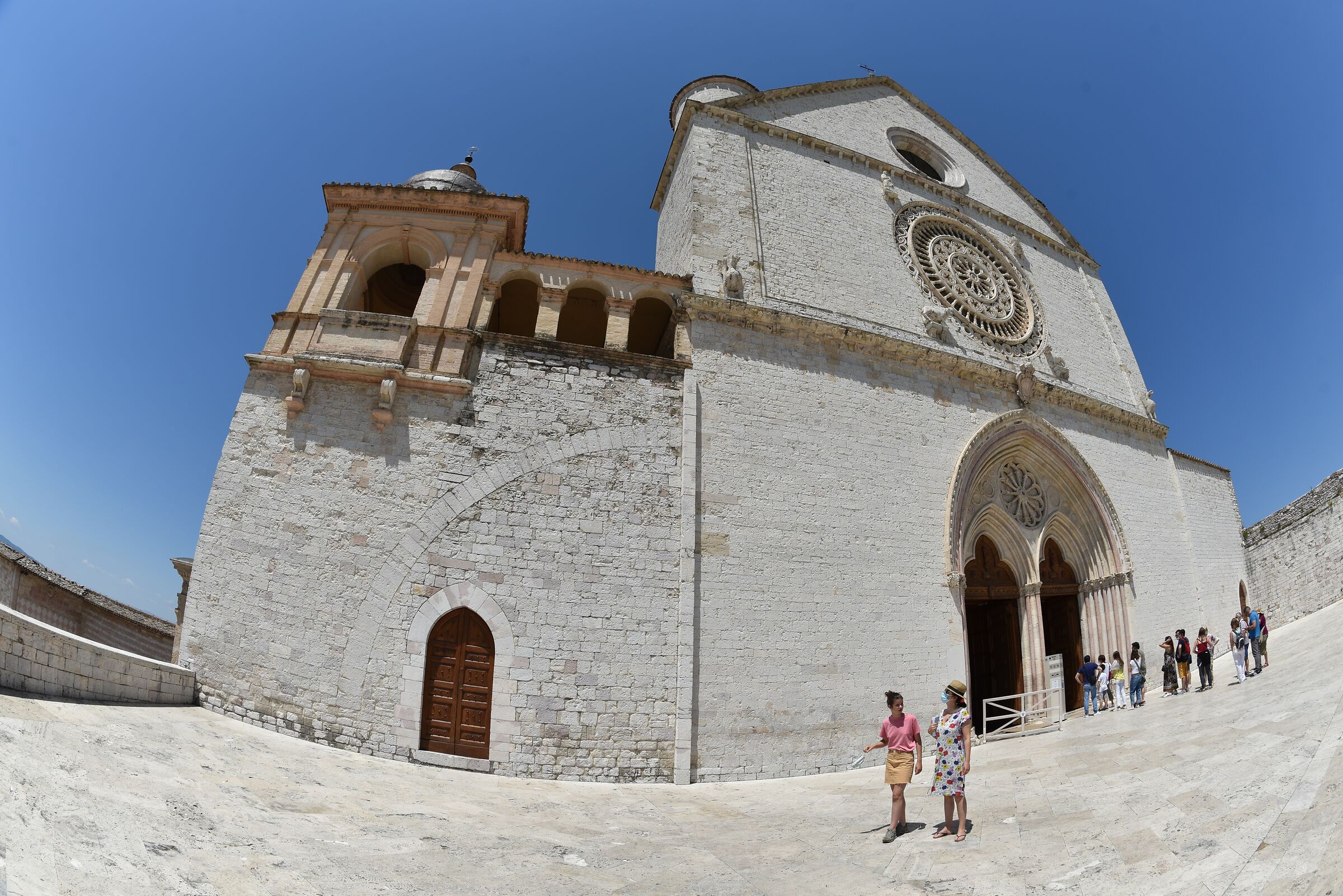 Assisi, pax umbrae in fisheye