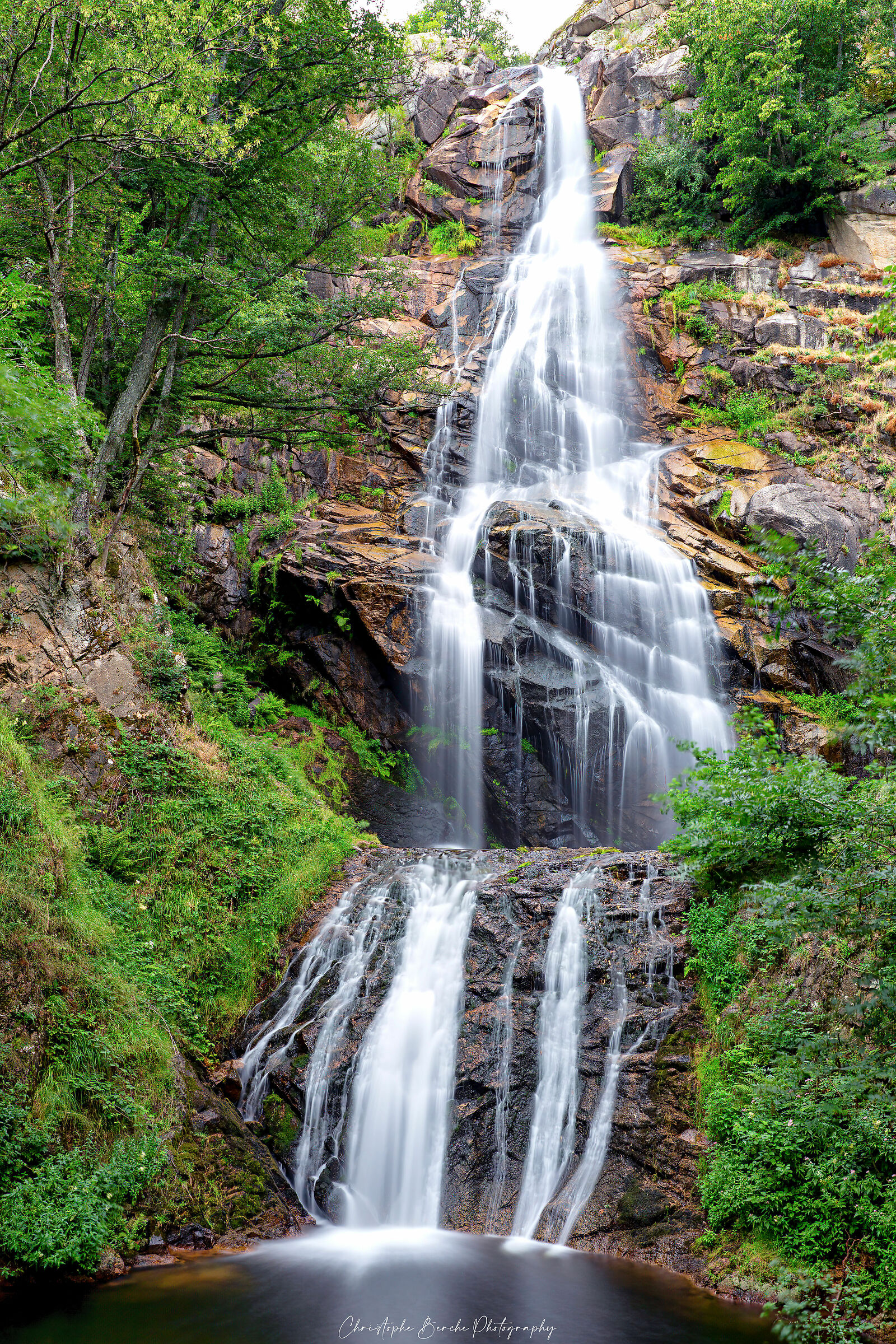 The cascade of Rûnes