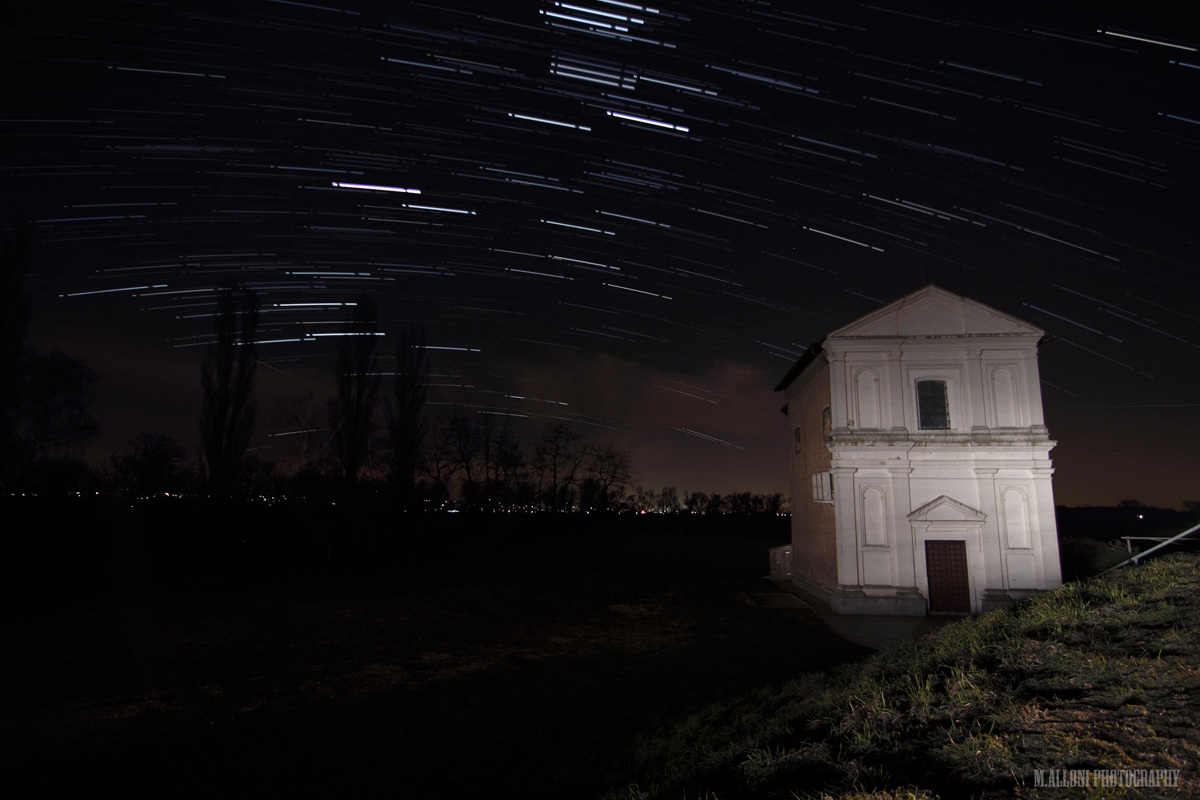 church and light painting Startrail