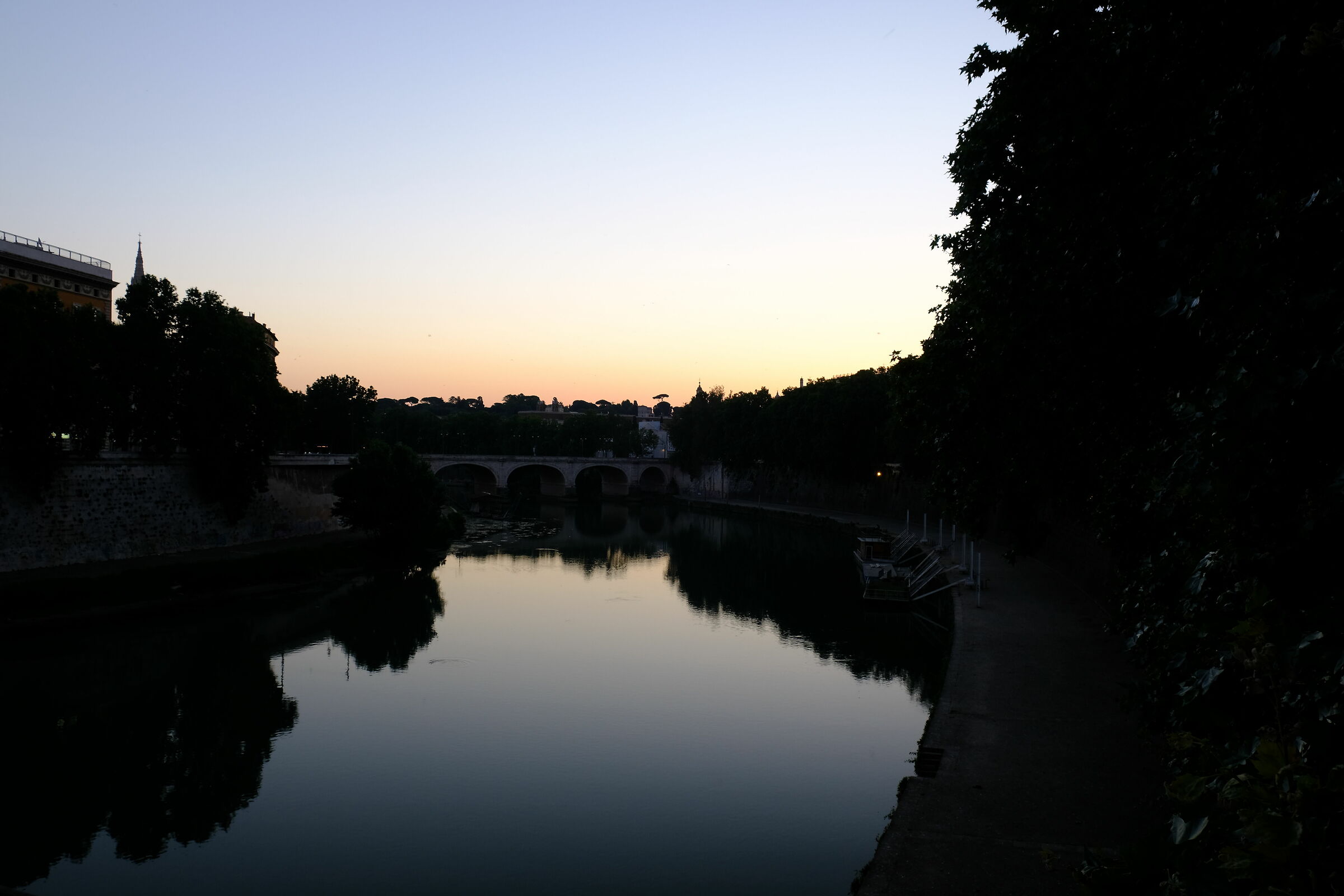 Scorre tranquillo il Tevere