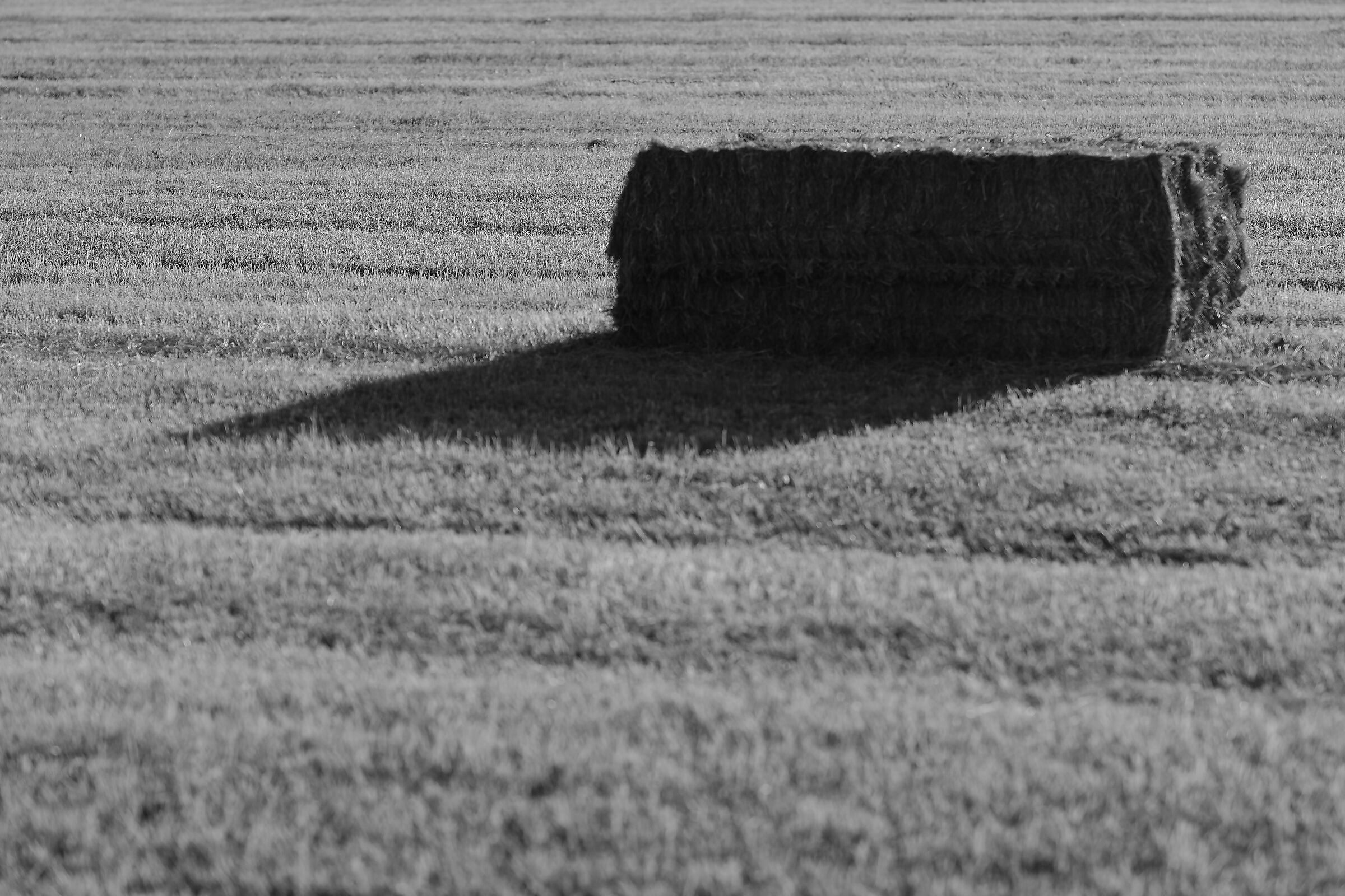 Rectangular hay ball