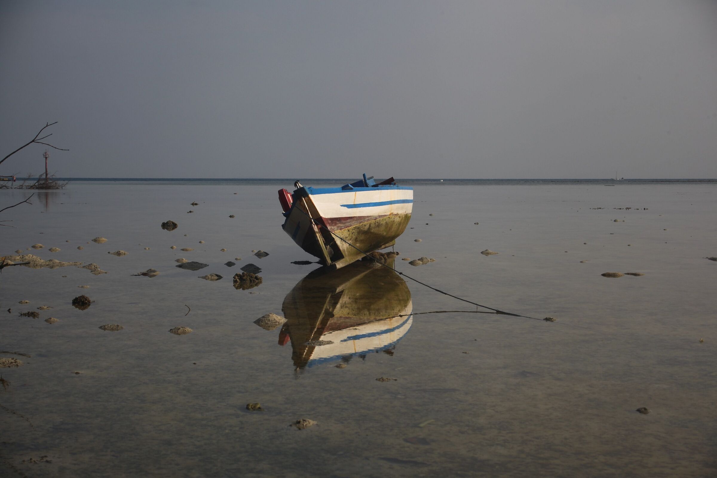 Barchetta ormeggiata, Pulau Pari