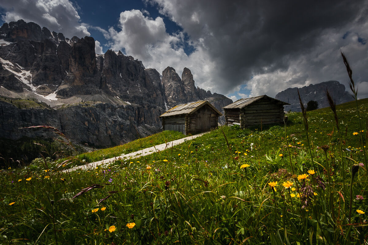 Noon on the pass ...