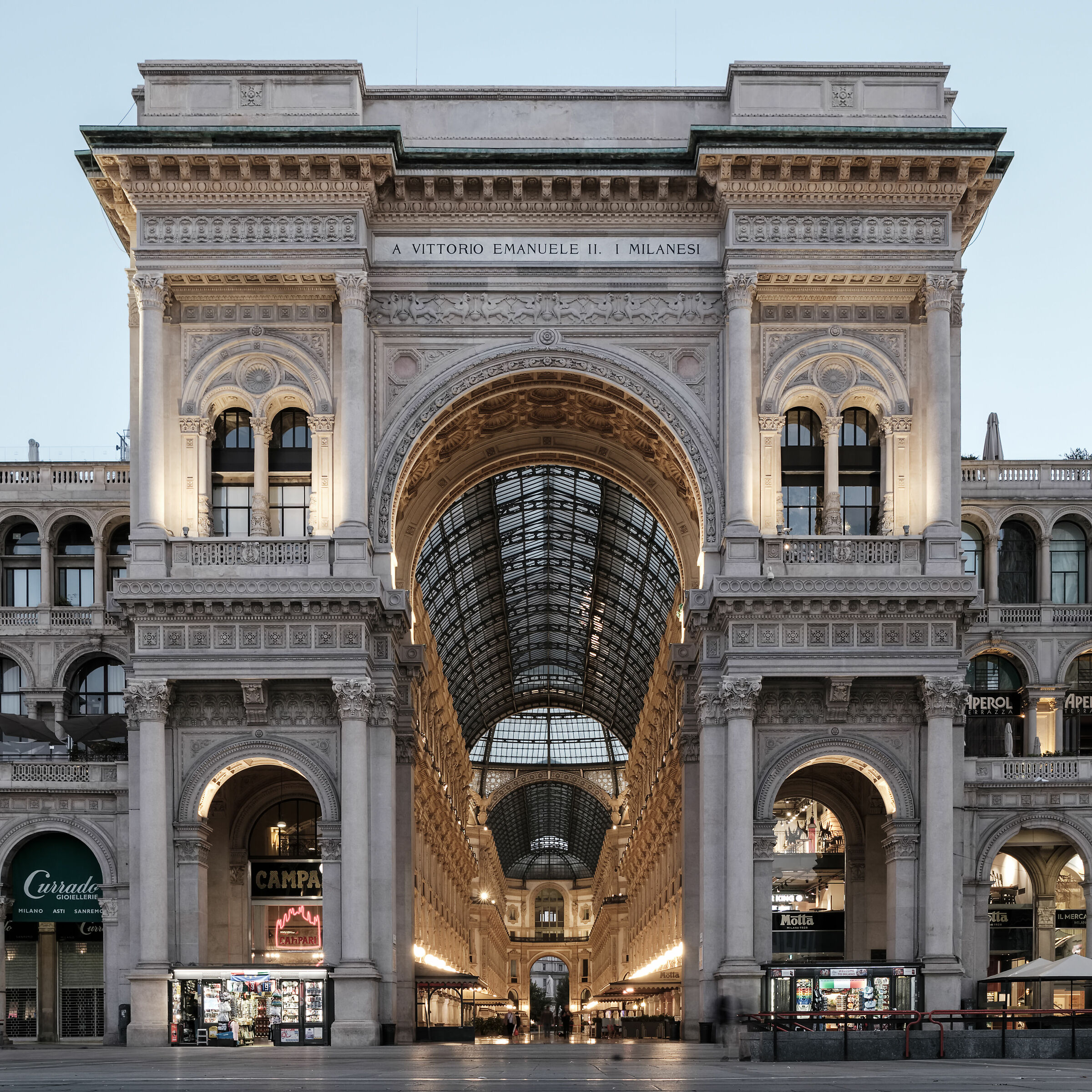 Vittorio Emanuele Gallery, Milan