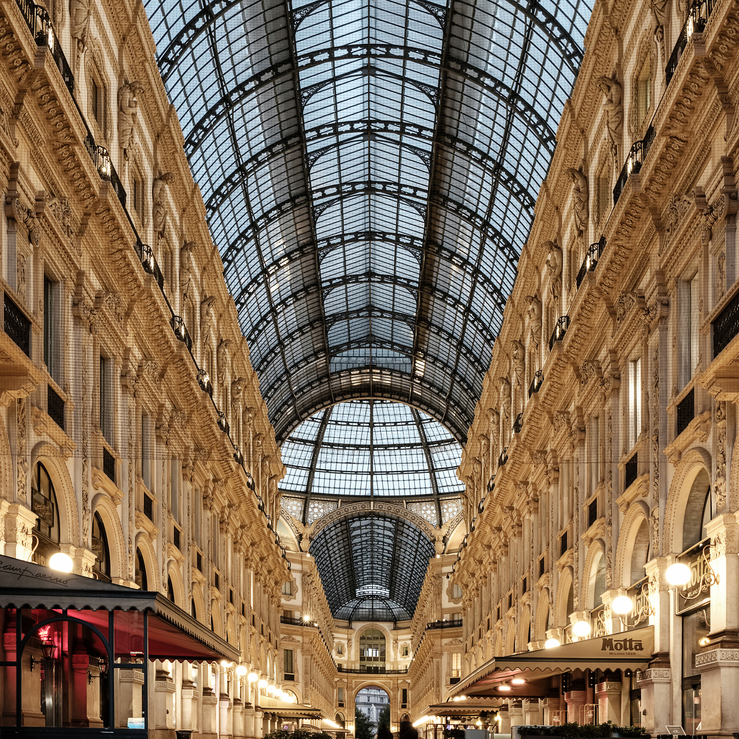 Vittorio Emanuele Gallery, Milan