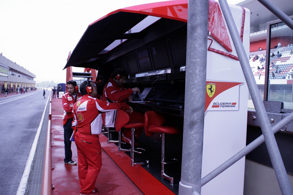 F1 2012 Mugello - Box - Scuderia Ferrari Pit Wall