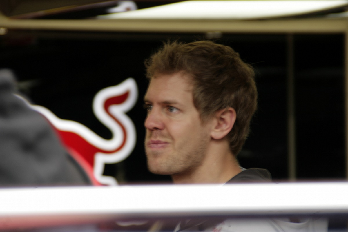 F1 2012 Mugello - Box - Sebastian Vettel Red Bull Racing