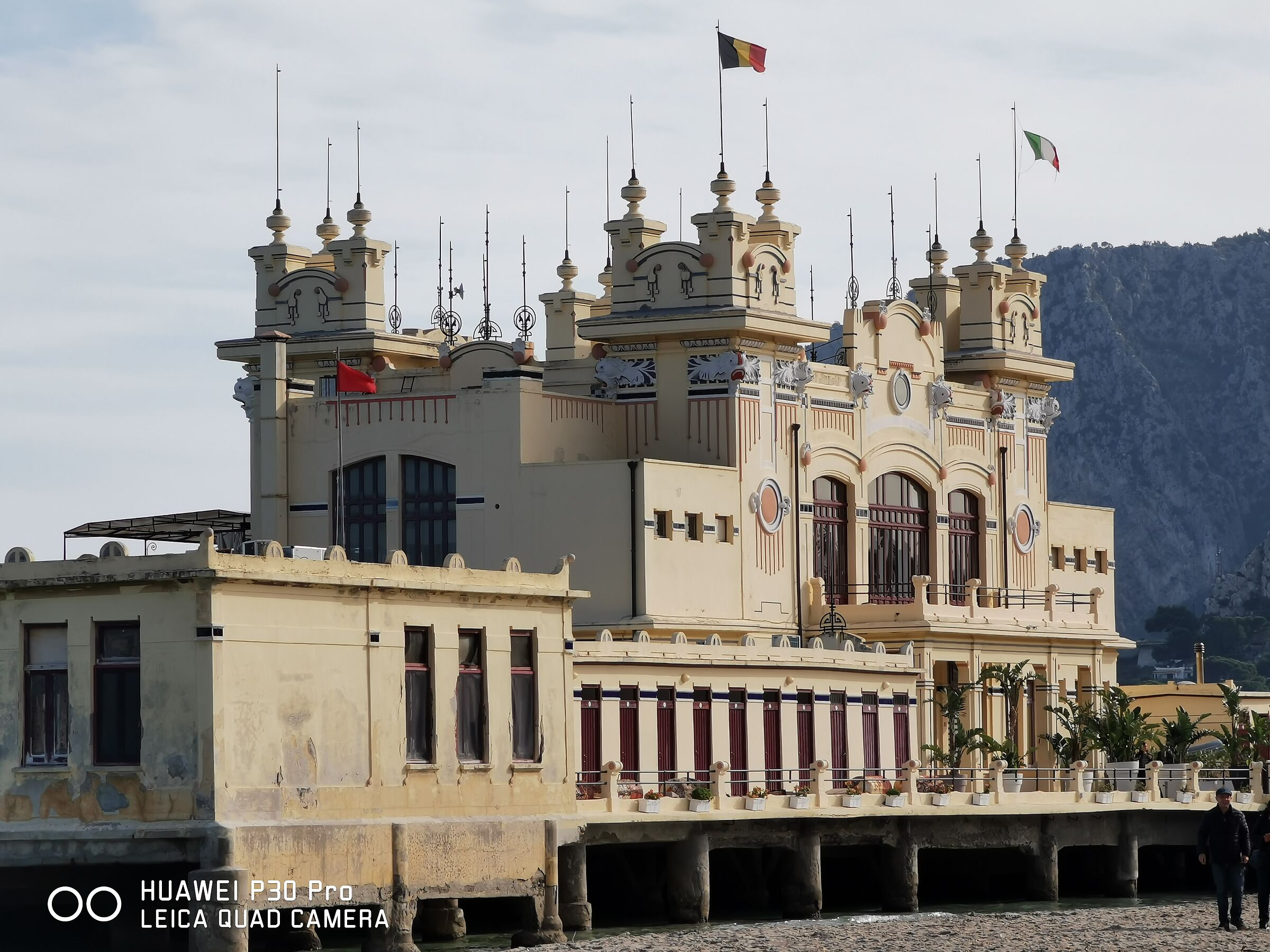 Charleston, Mondello Seaside Restaurant (PA).