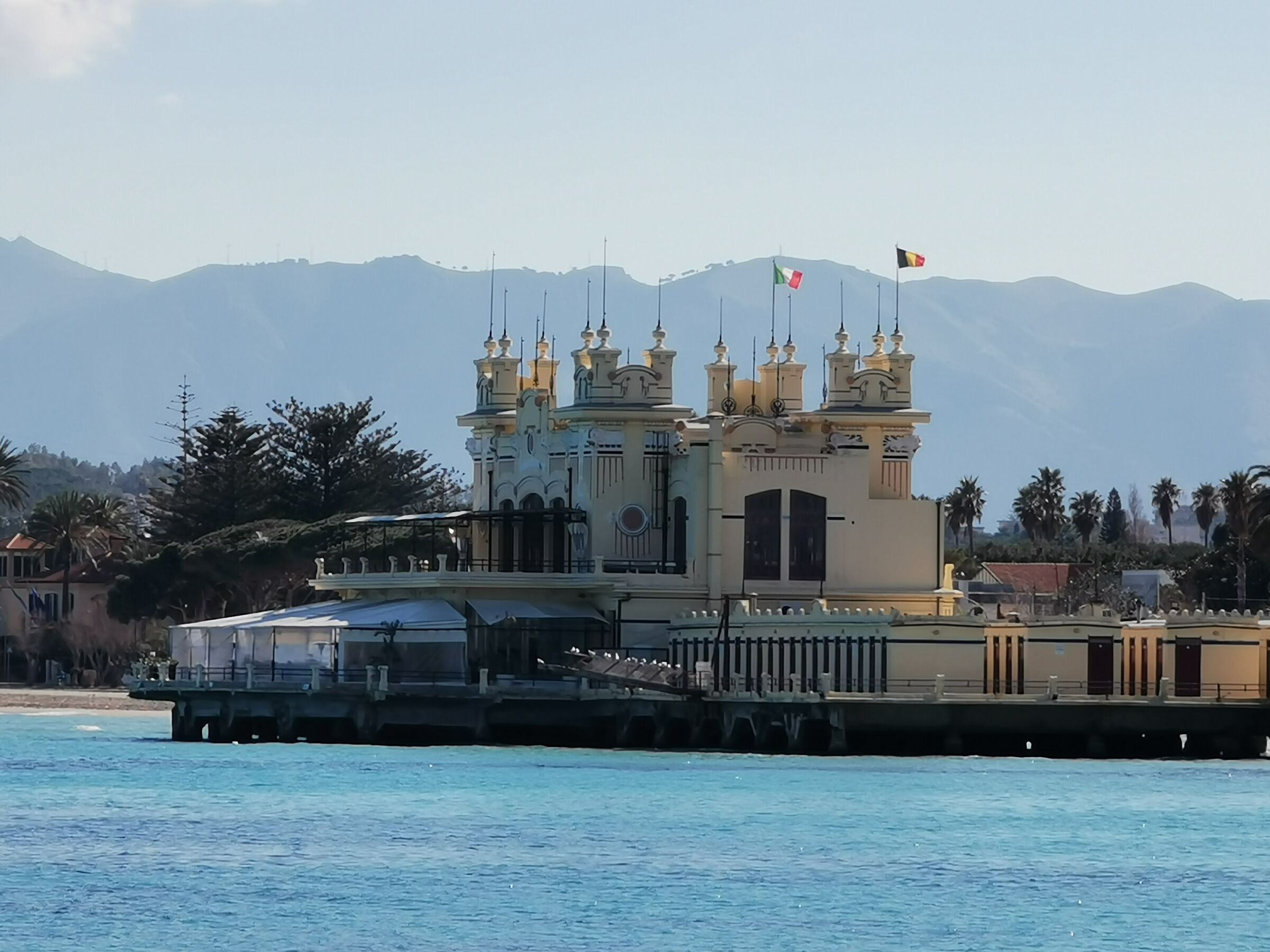 Charleston, seaside restaurant (PA) - 270mm