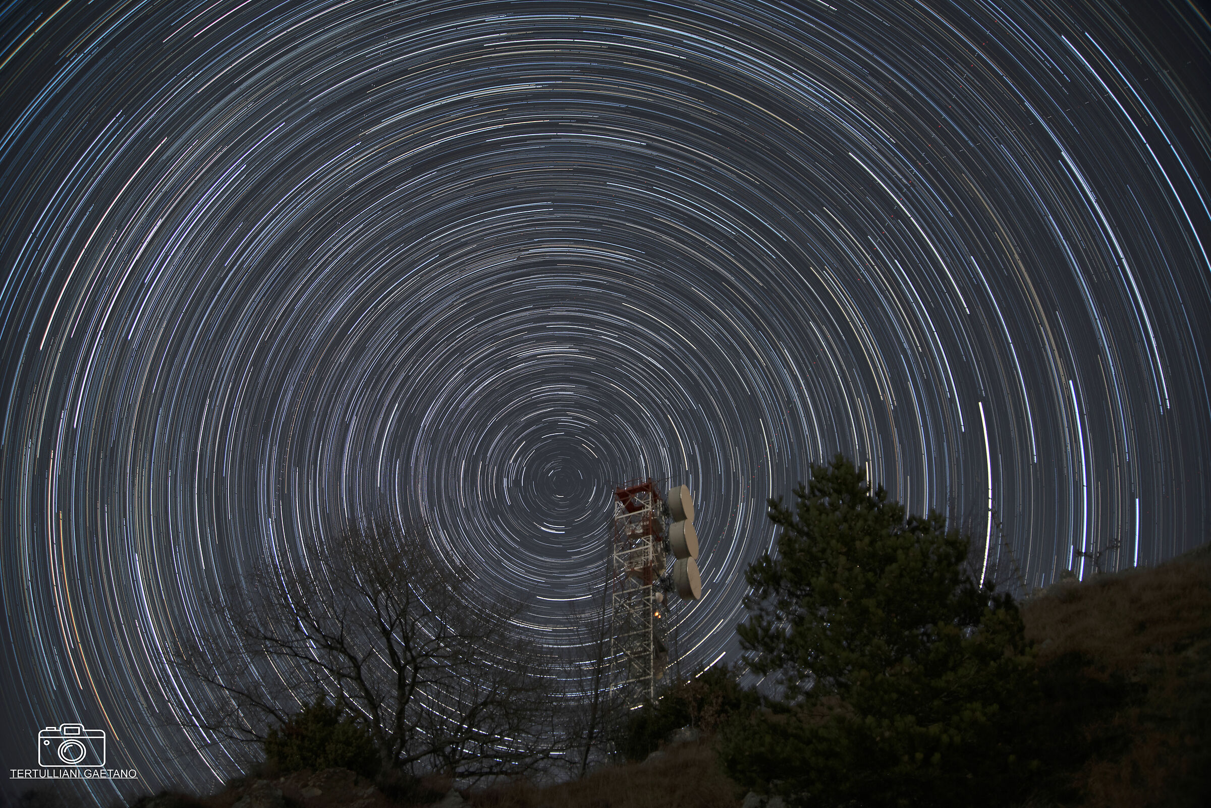 Strartrail with antenna