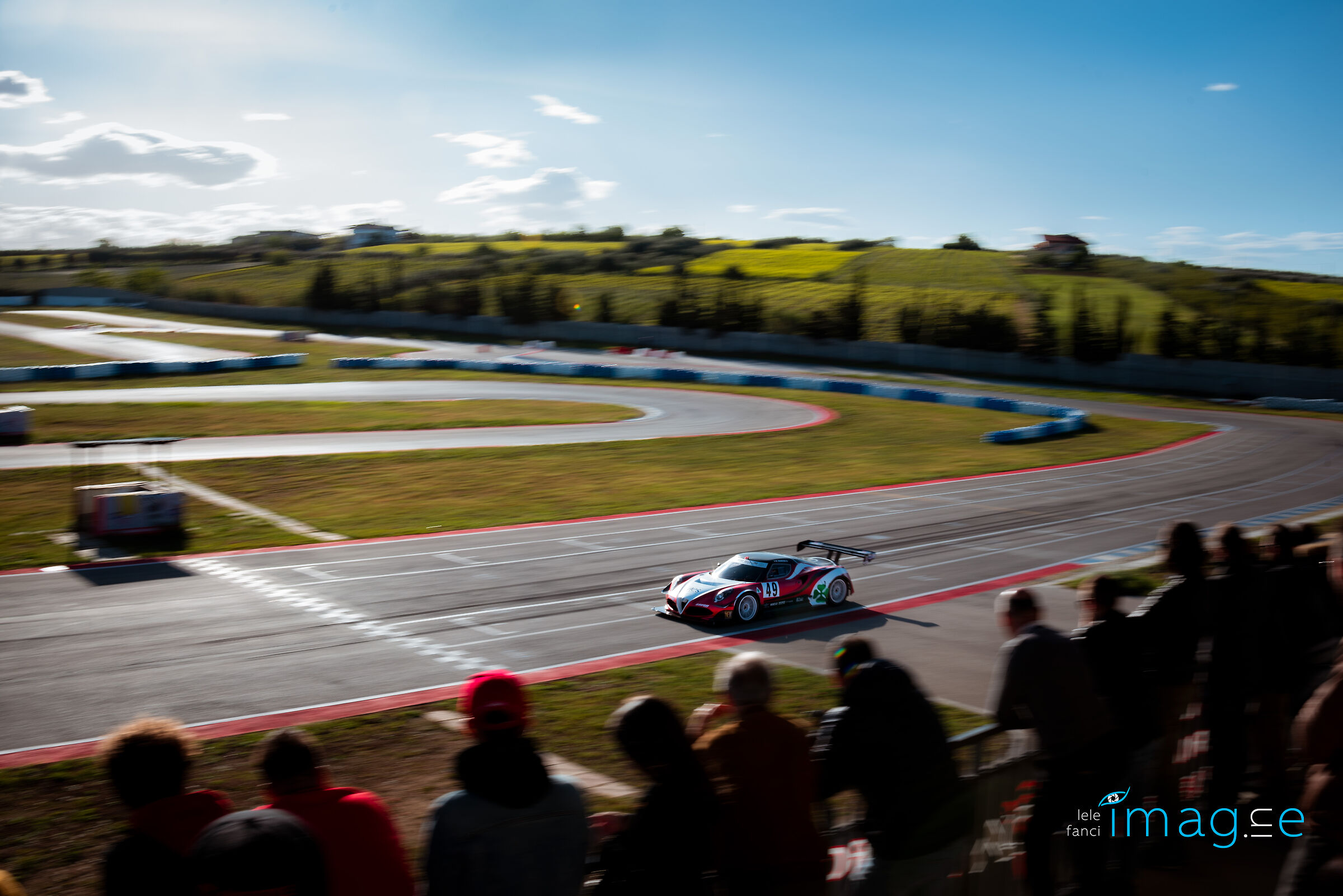 Speed through the eyes of fans!