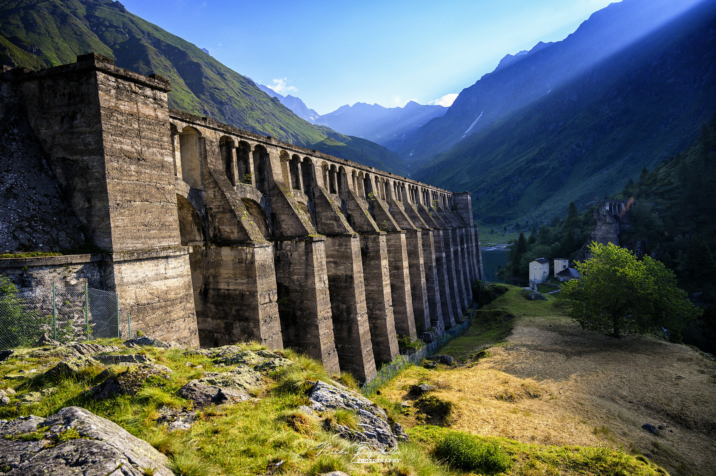 le prime luci dell'alba