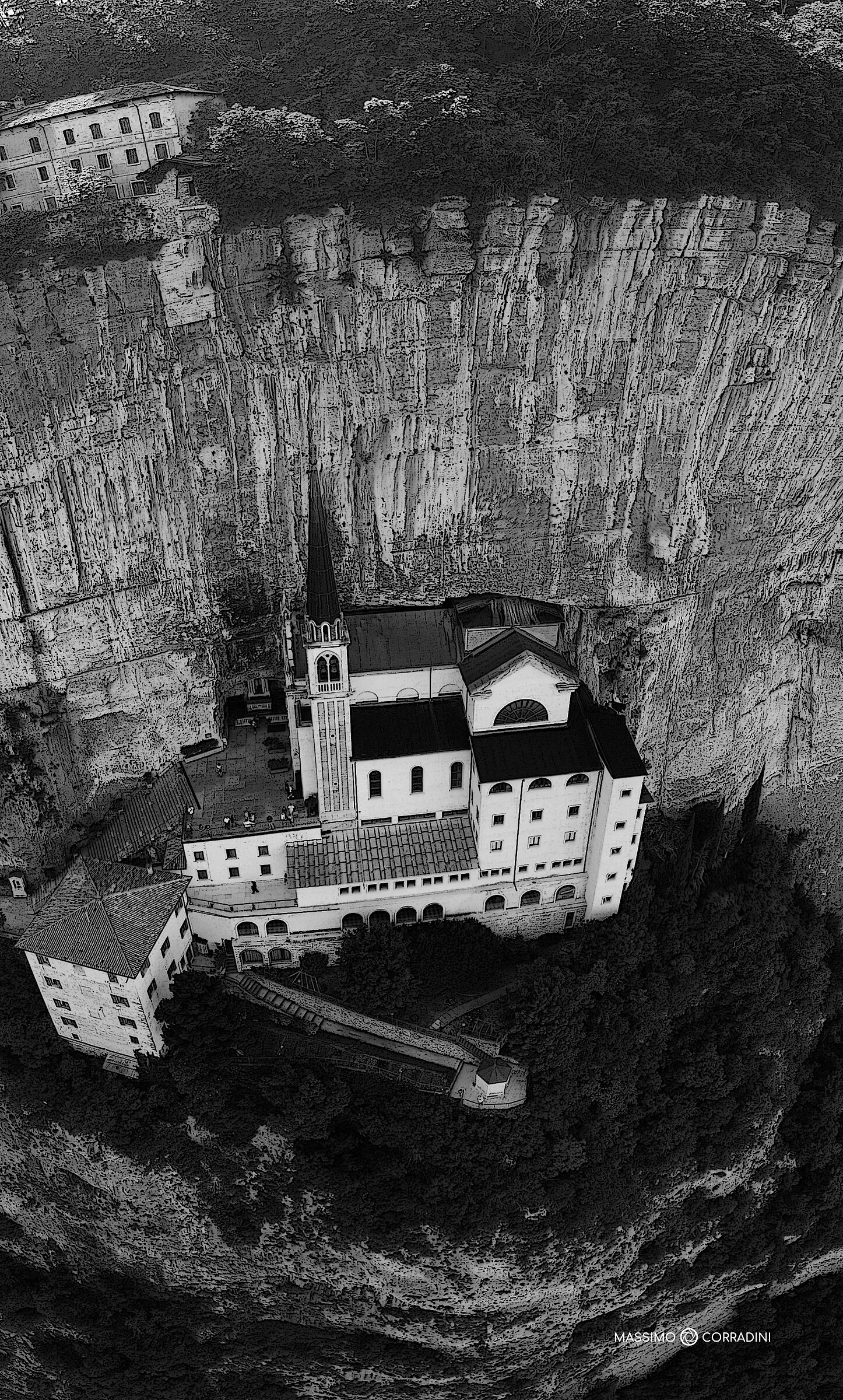 Madonna of the Crown in b