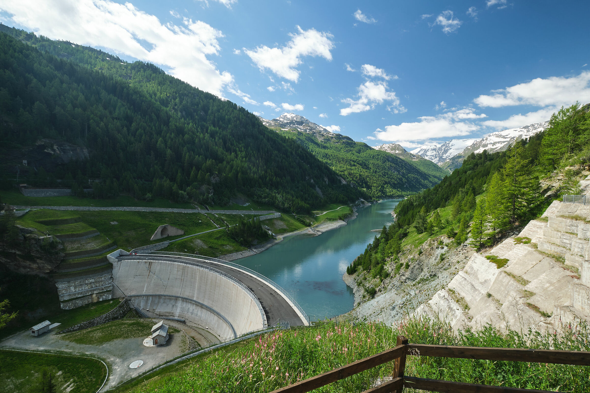 The lake (and dam) of Beauregard, in The Grisange Valley