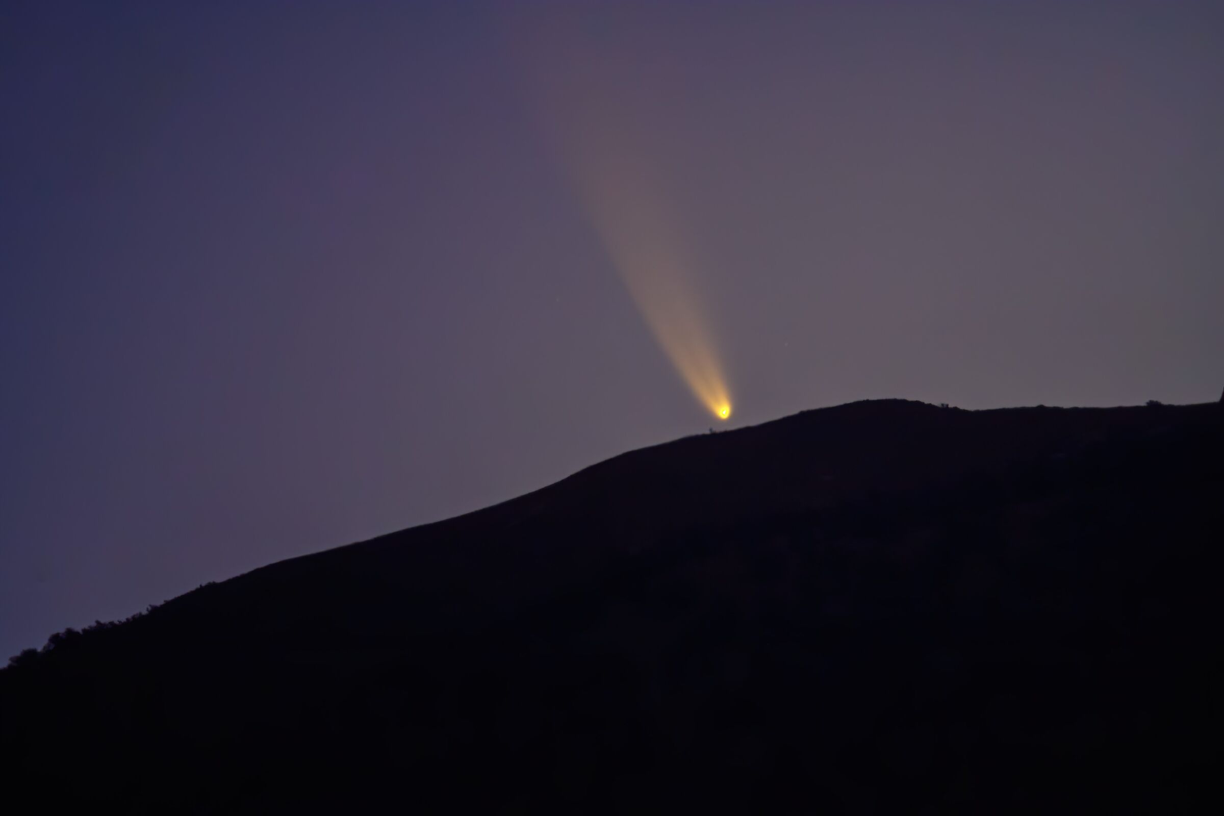 La cometa Neowise in tutto il suo splendore