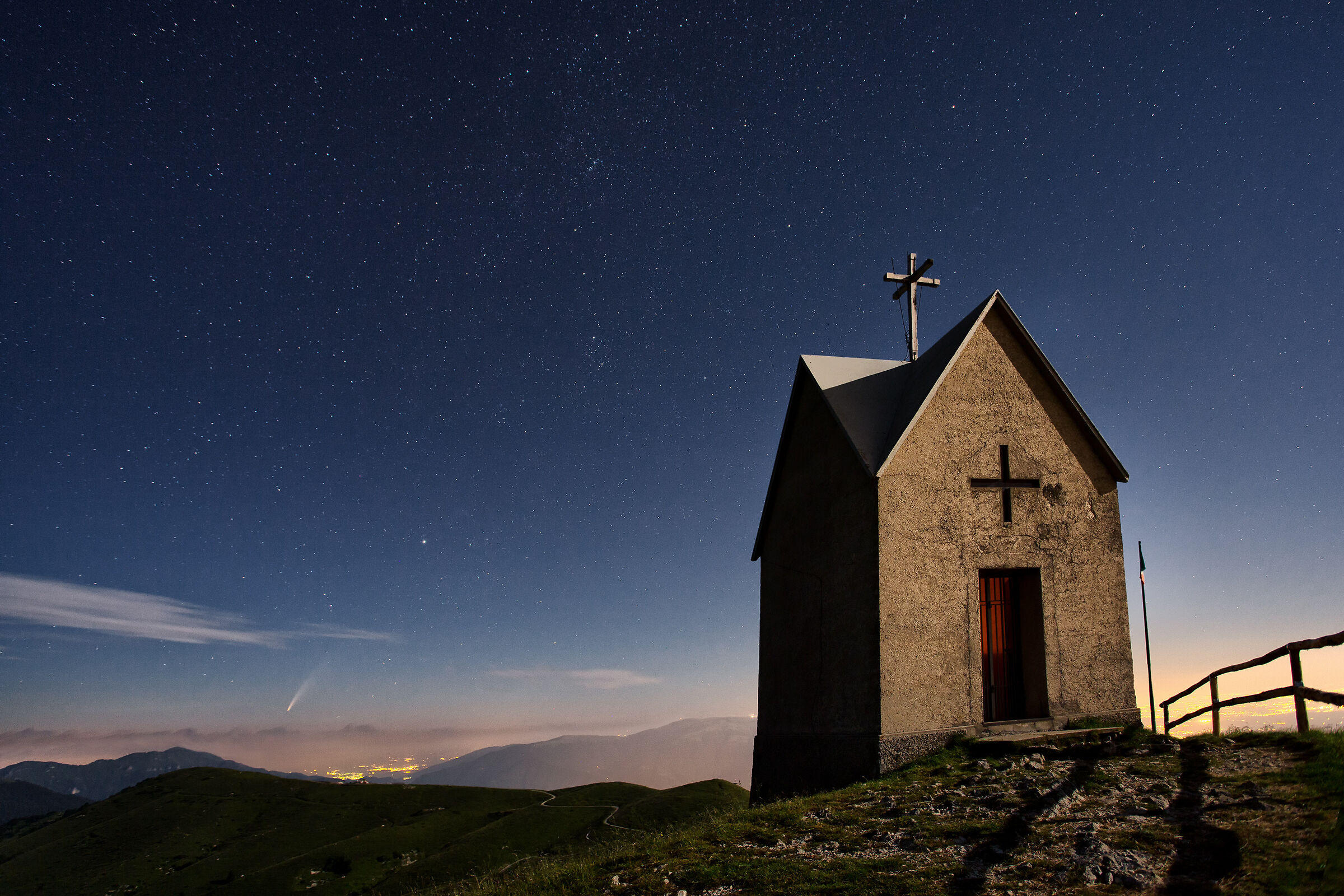 Lookout of the Alps and Neowise