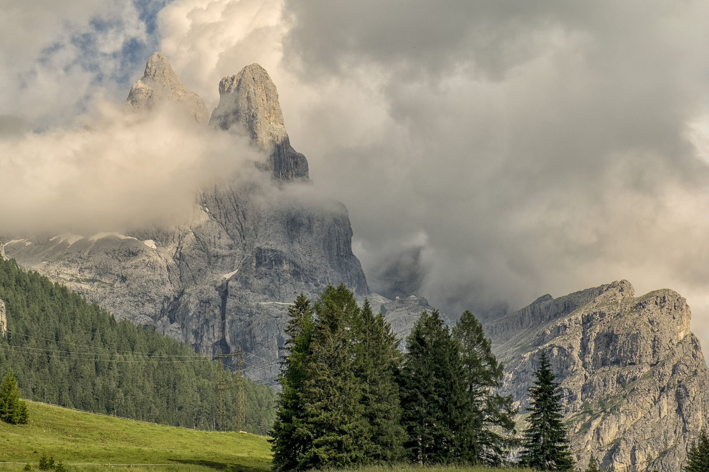 sas maor e cima della madonna