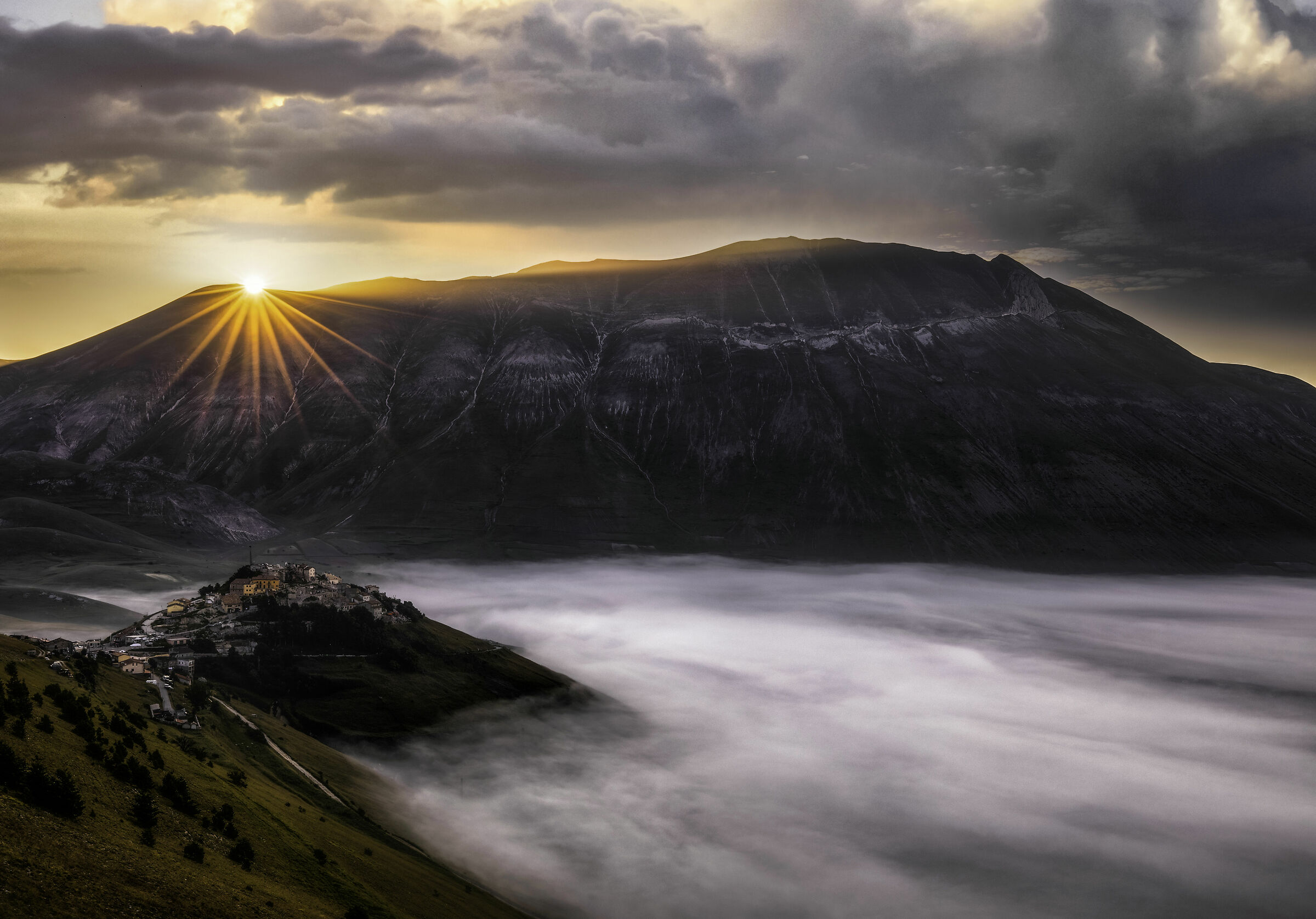 The Dawn of Castelluccio