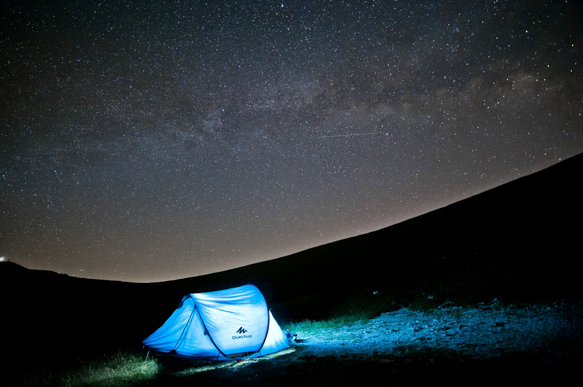 Under a sea of stars