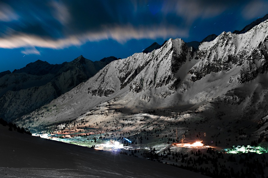 Sguardo notturno sul Passo Tonale