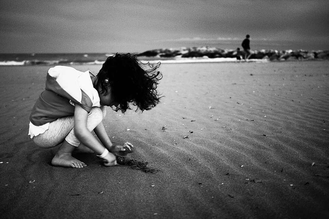 Small grains of sand in the wind