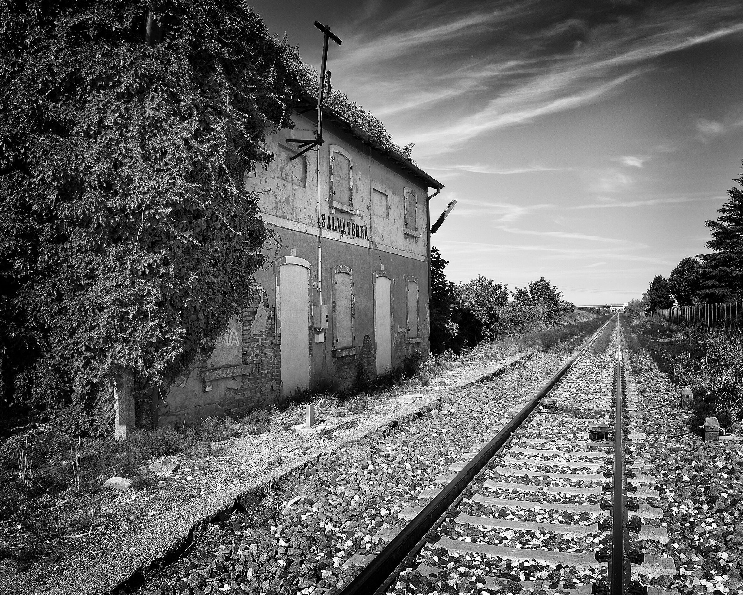 Stazione ferroviaria Salvaterra