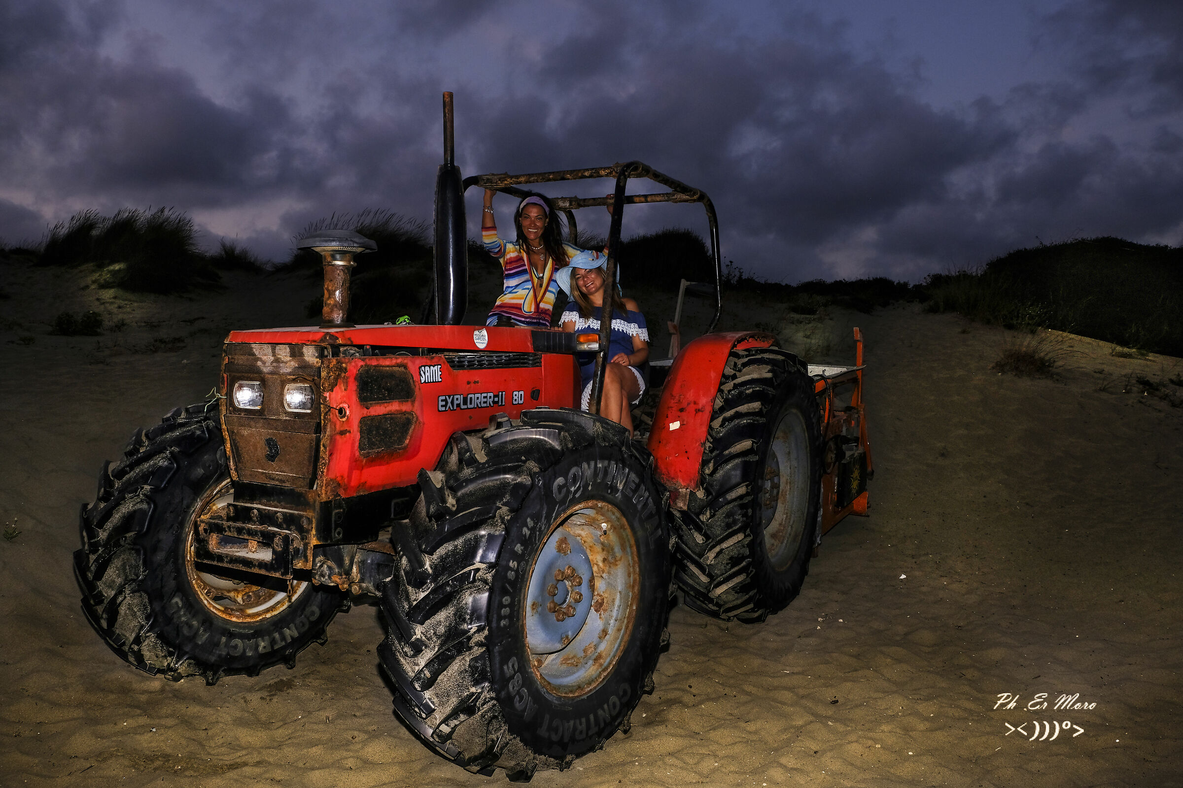 il Trattore al tramonto