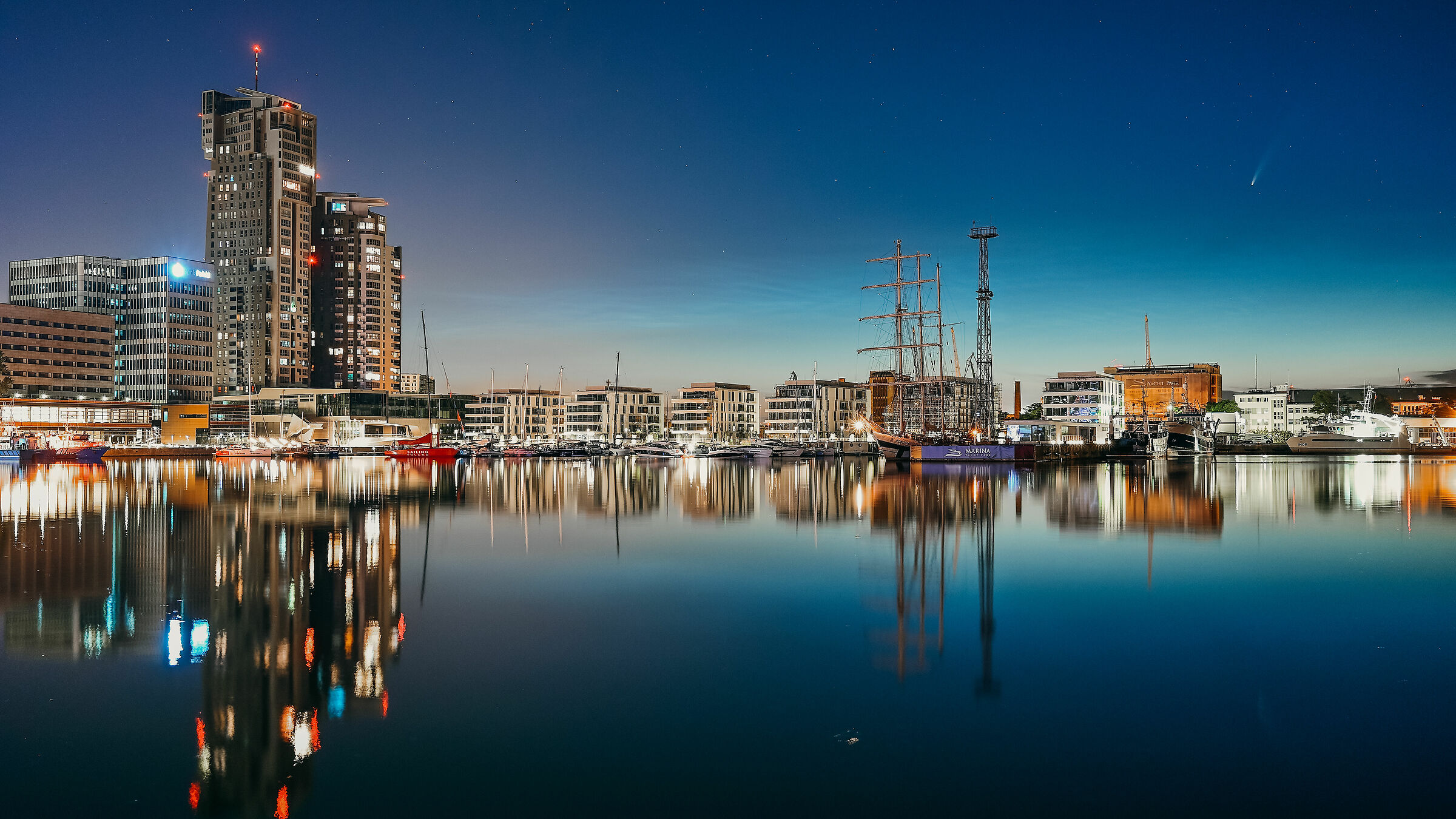 gdynia + c/2020 f3 neowise